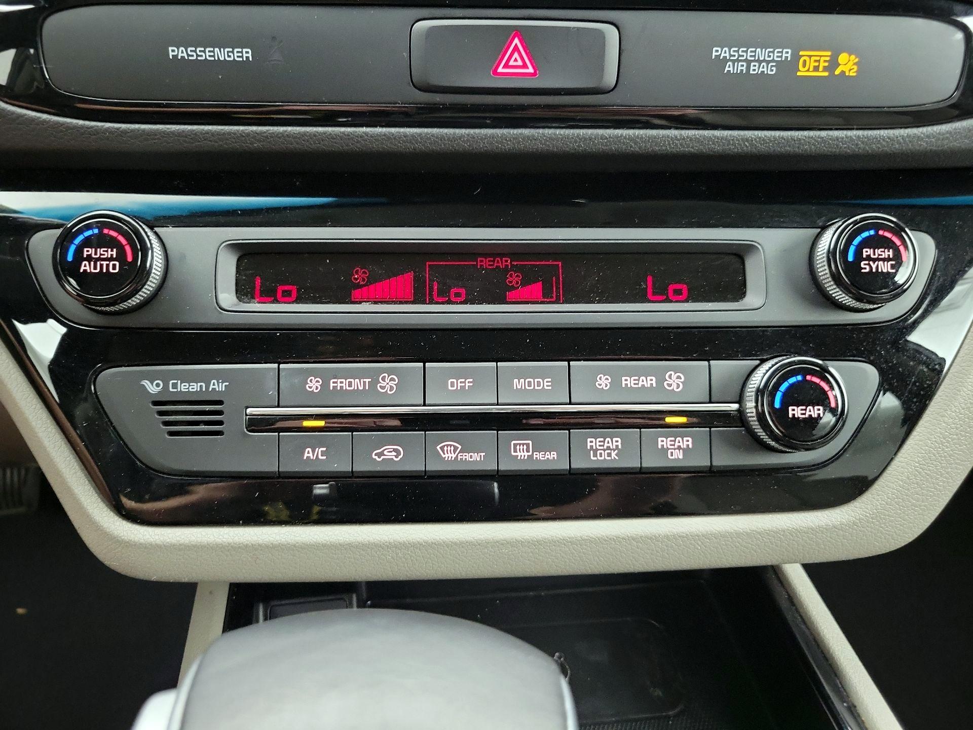 Thumbnail: 2021 Kia Sedona - 16