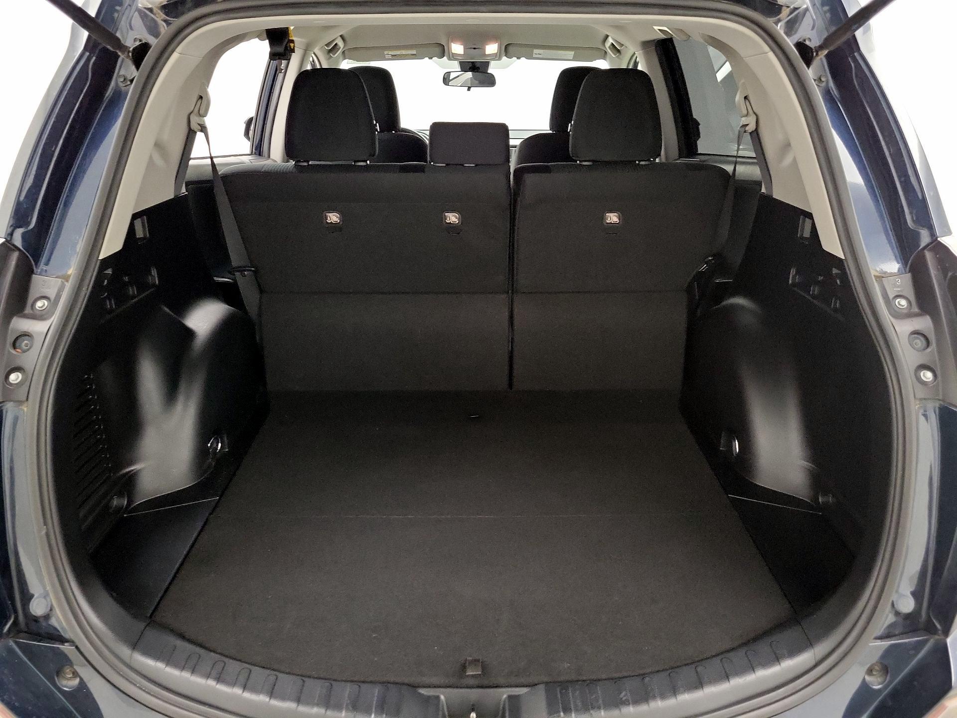Thumbnail: 2017 Toyota RAV4 - 20