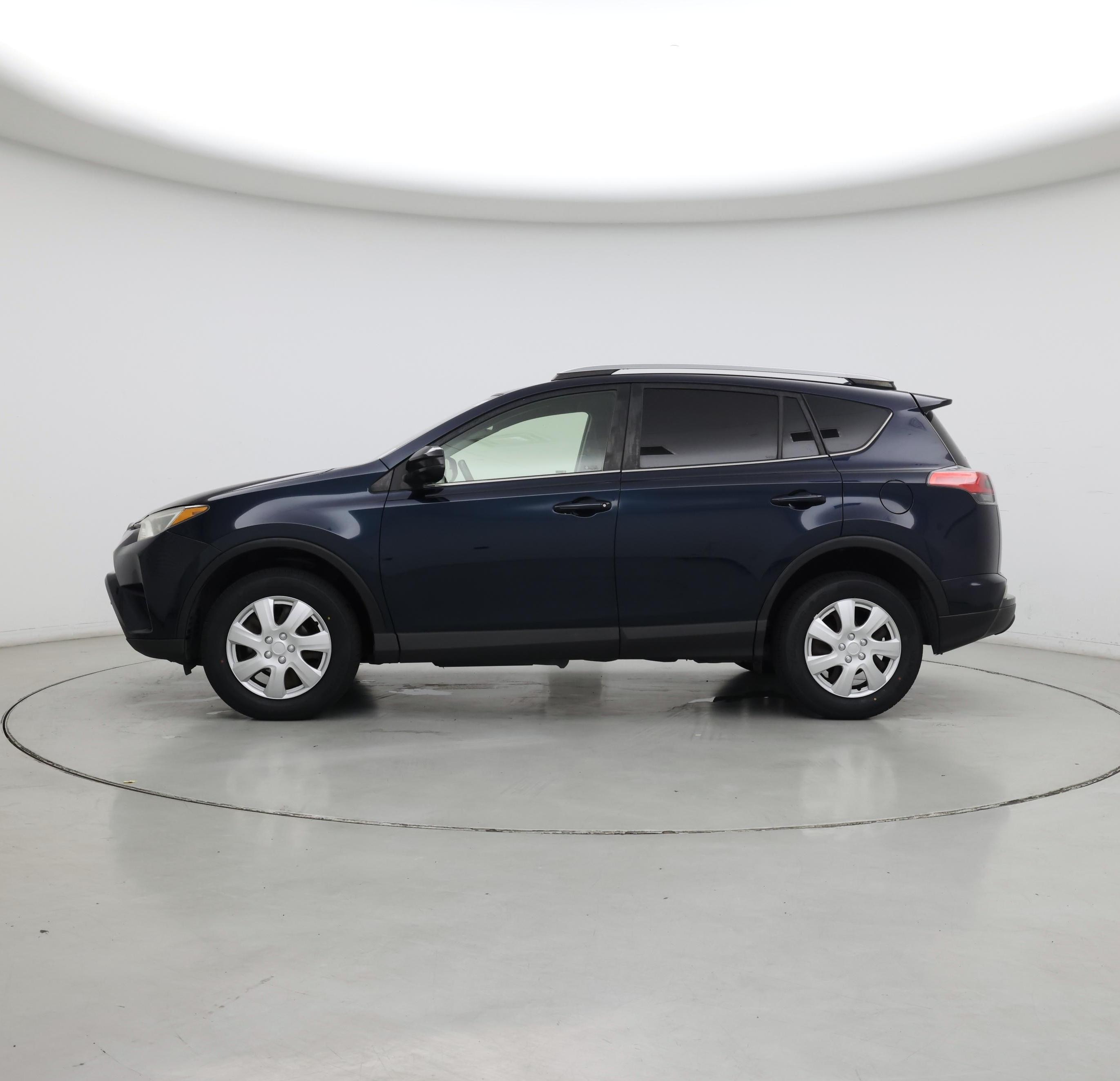 Thumbnail: 2017 Toyota RAV4 - 3