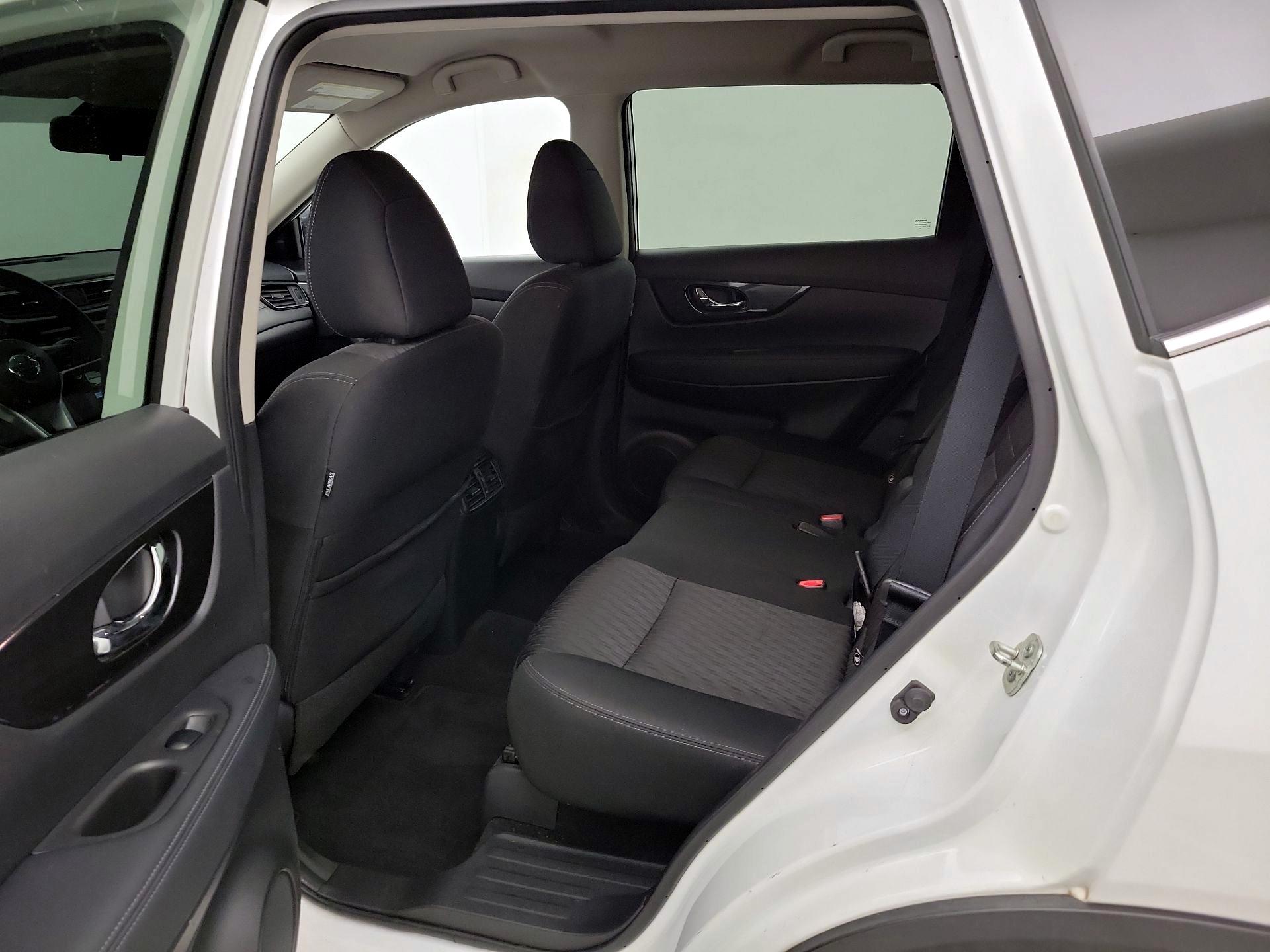 Thumbnail: 2020 Nissan Rogue - 19