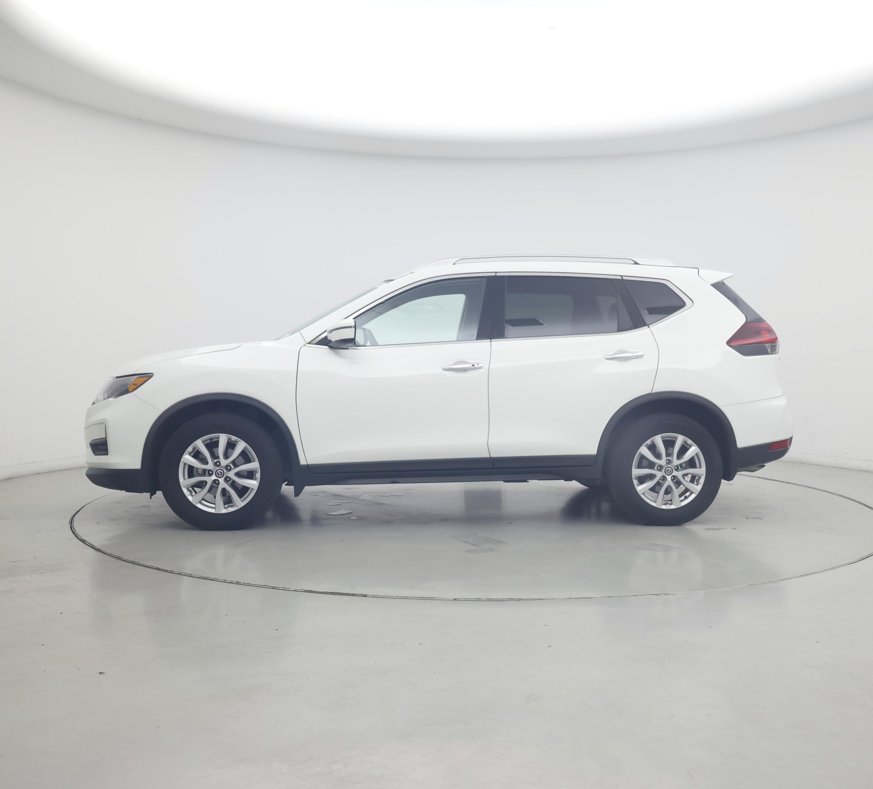 Thumbnail: 2020 Nissan Rogue - 3