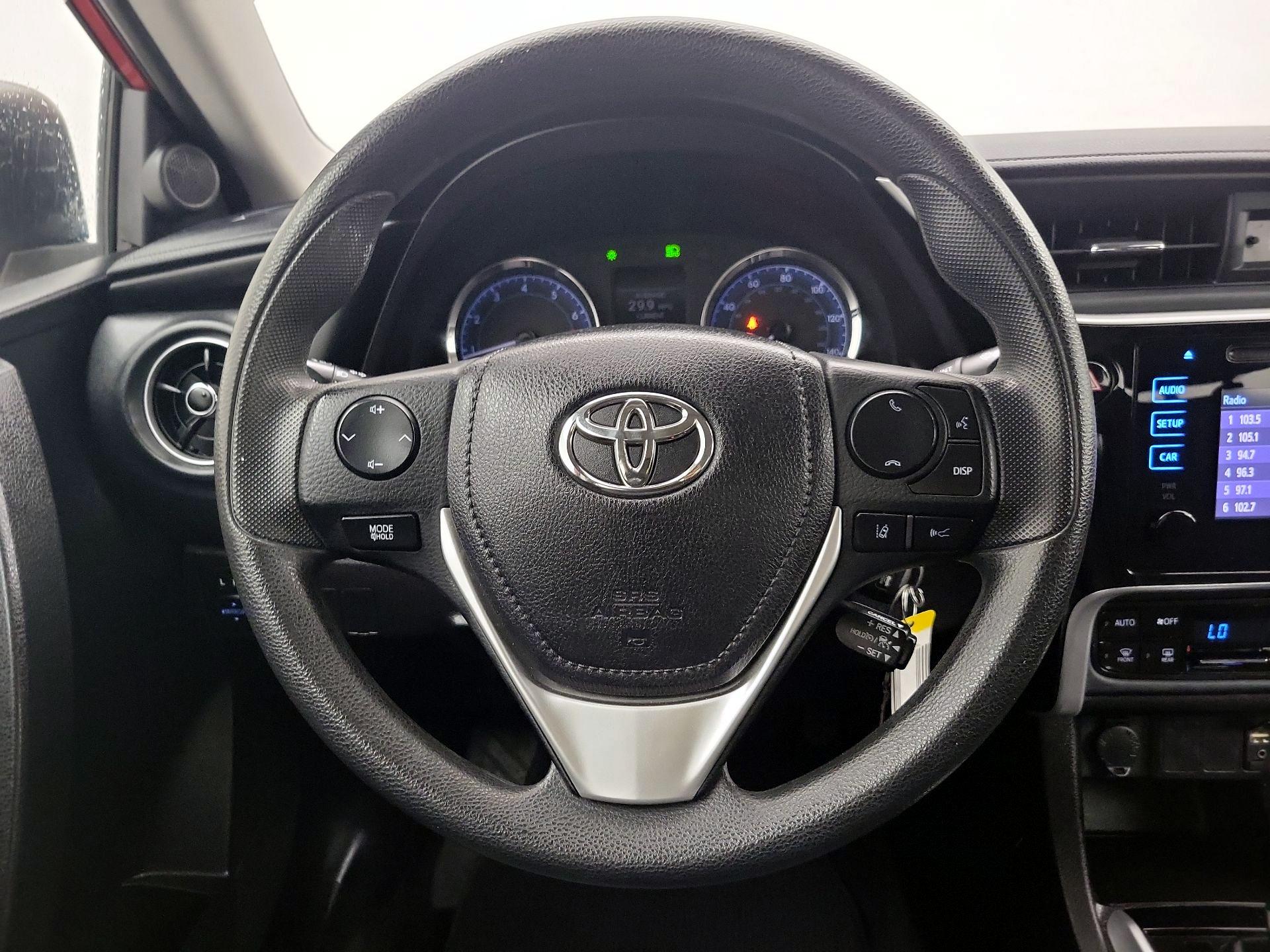 Thumbnail: 2018 Toyota Corolla - 10