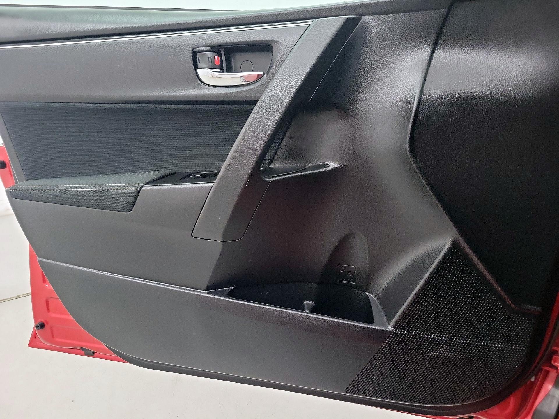 Thumbnail: 2018 Toyota Corolla - 12