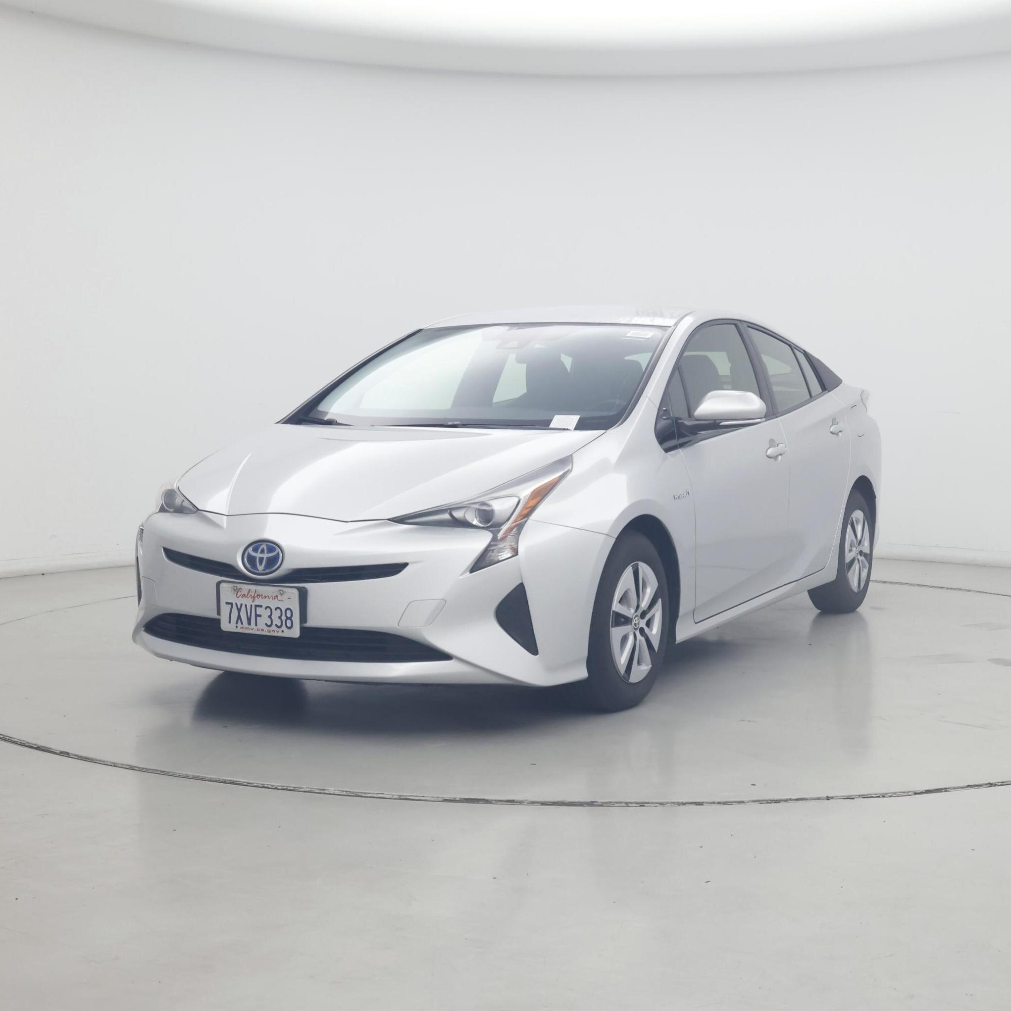 Thumbnail: 2017 Toyota Prius - 4