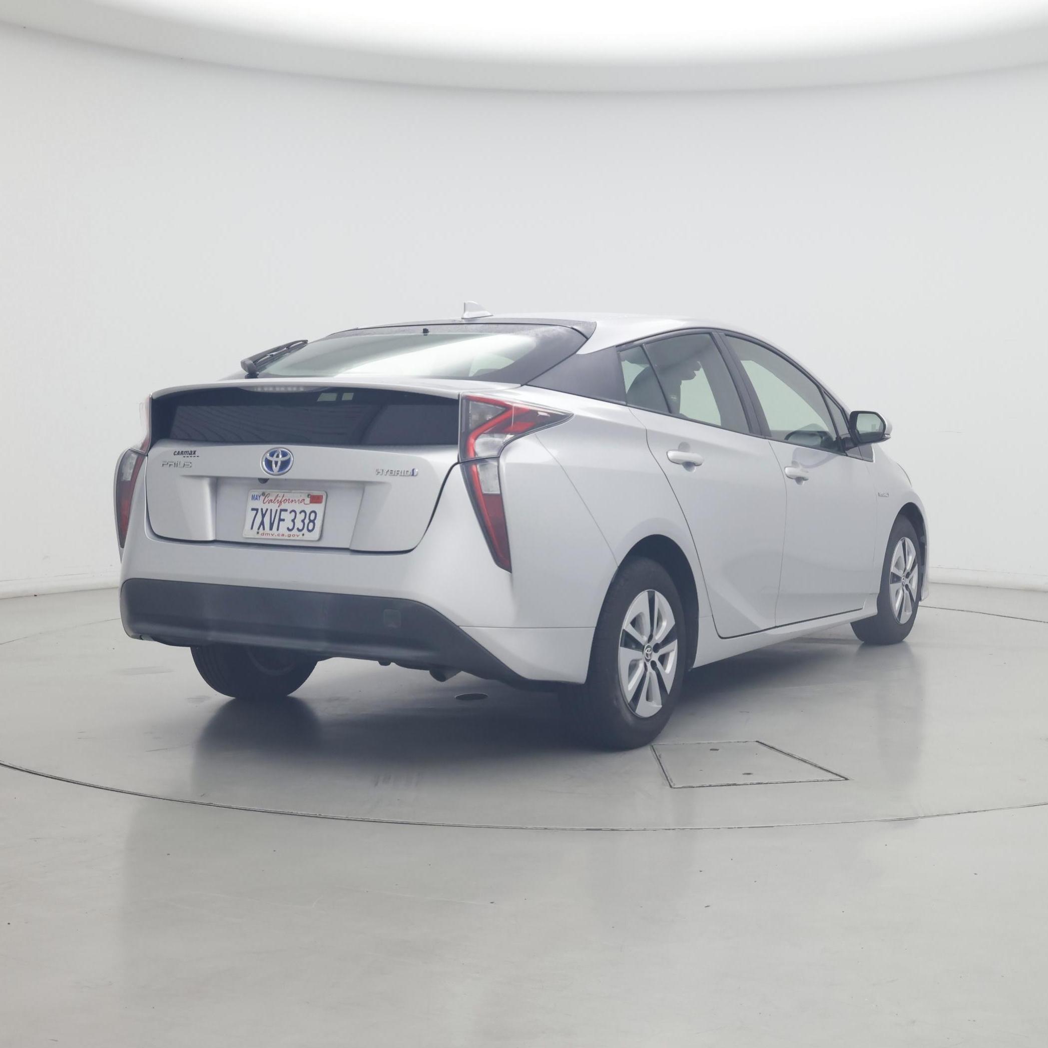 Thumbnail: 2017 Toyota Prius - 8