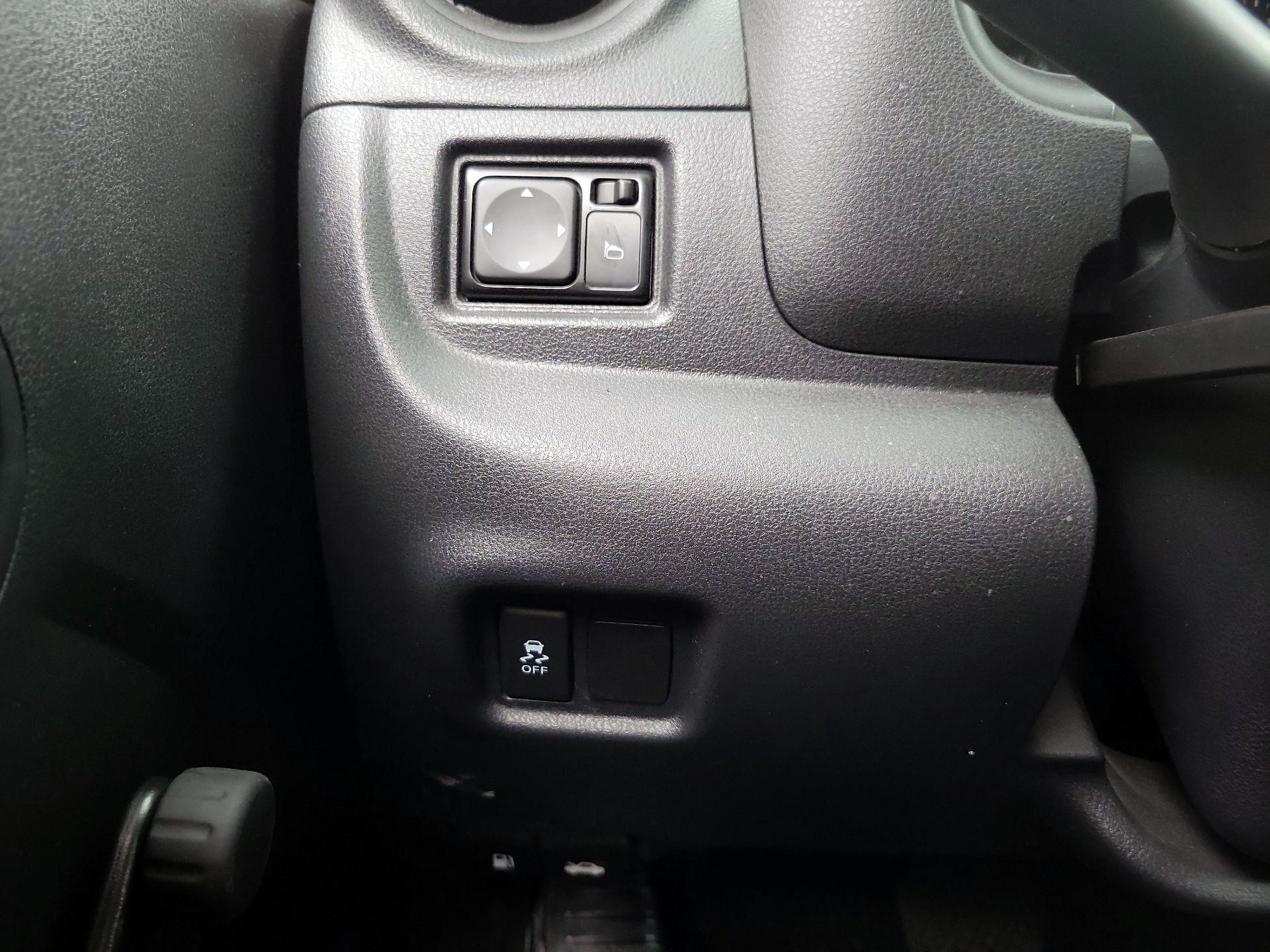 Thumbnail: 2018 Nissan Versa - 13