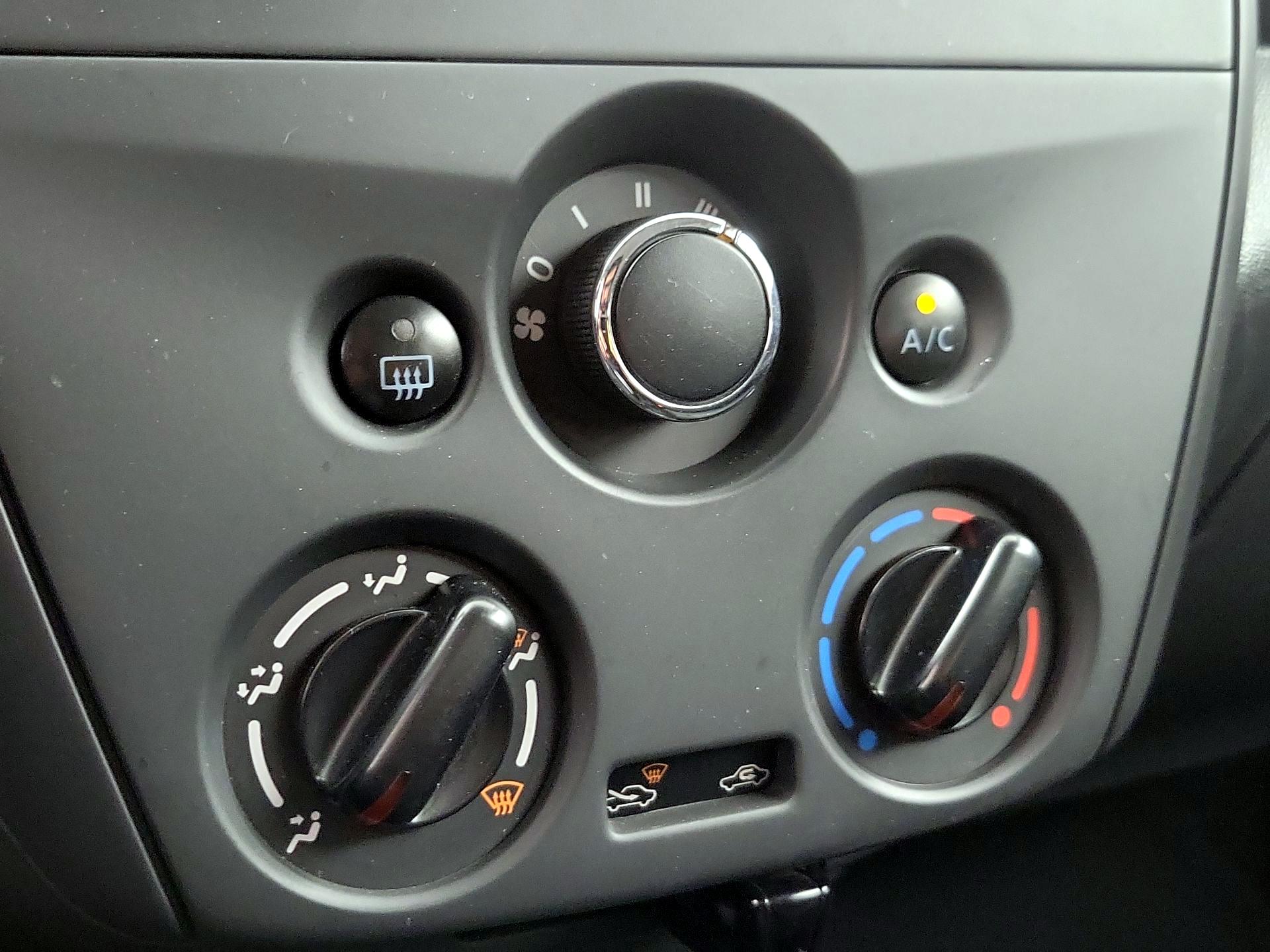 Thumbnail: 2018 Nissan Versa - 15