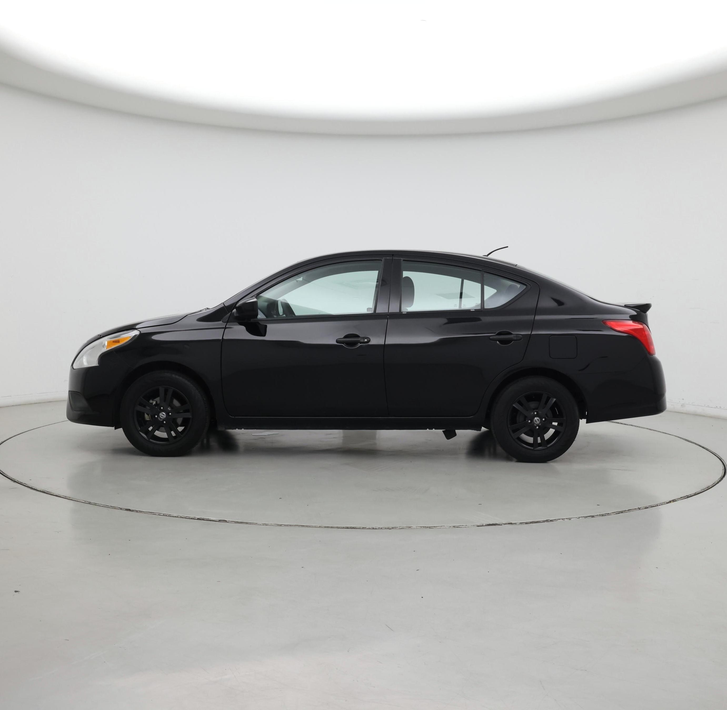 Thumbnail: 2018 Nissan Versa - 3