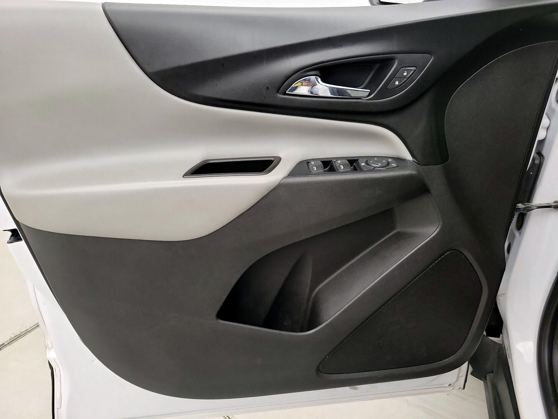 Thumbnail: 2018 Chevrolet Equinox - 12