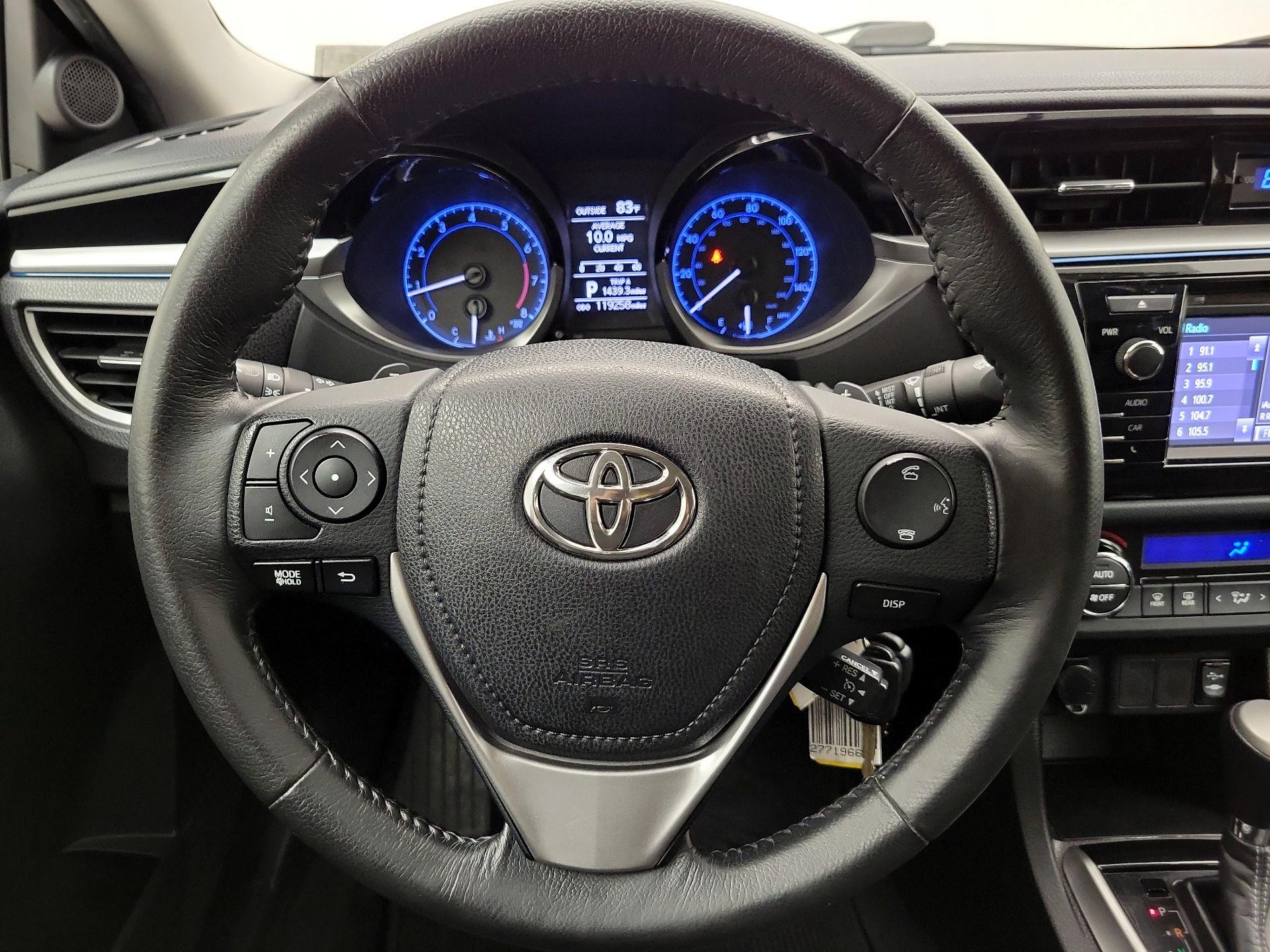 Thumbnail: 2015 Toyota Corolla - 10