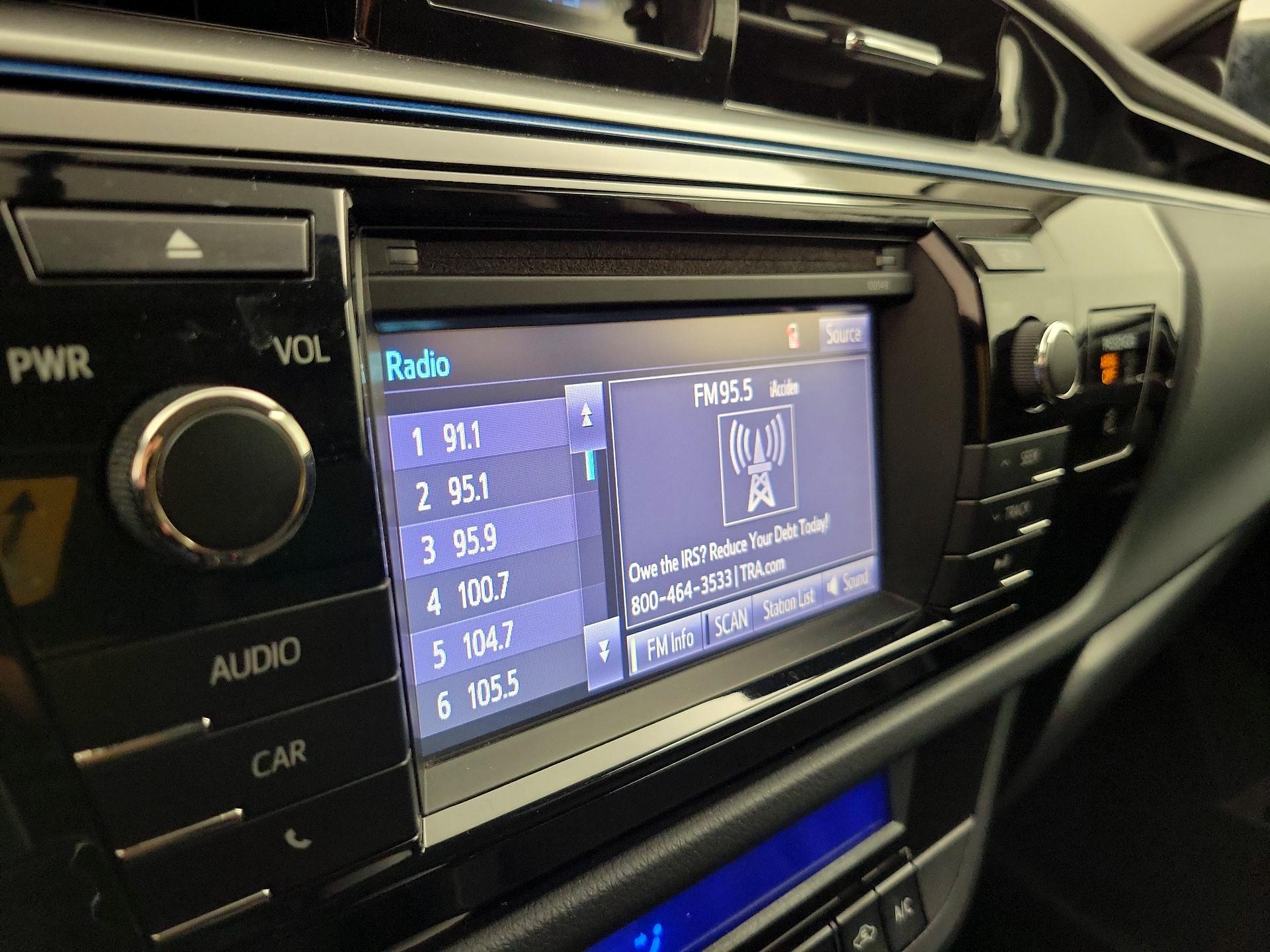 Thumbnail: 2015 Toyota Corolla - 15