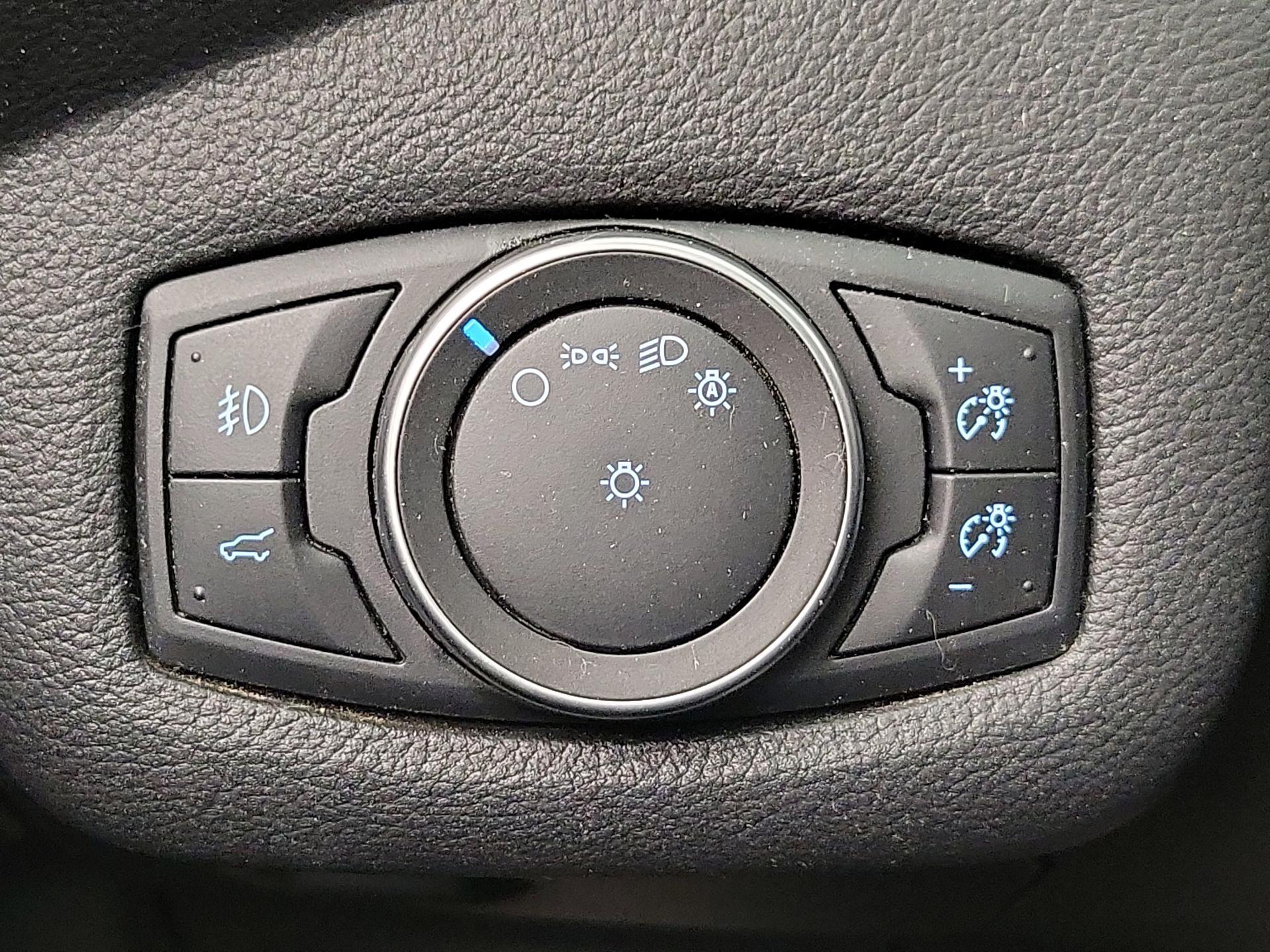 Thumbnail: 2017 Ford Escape - 13