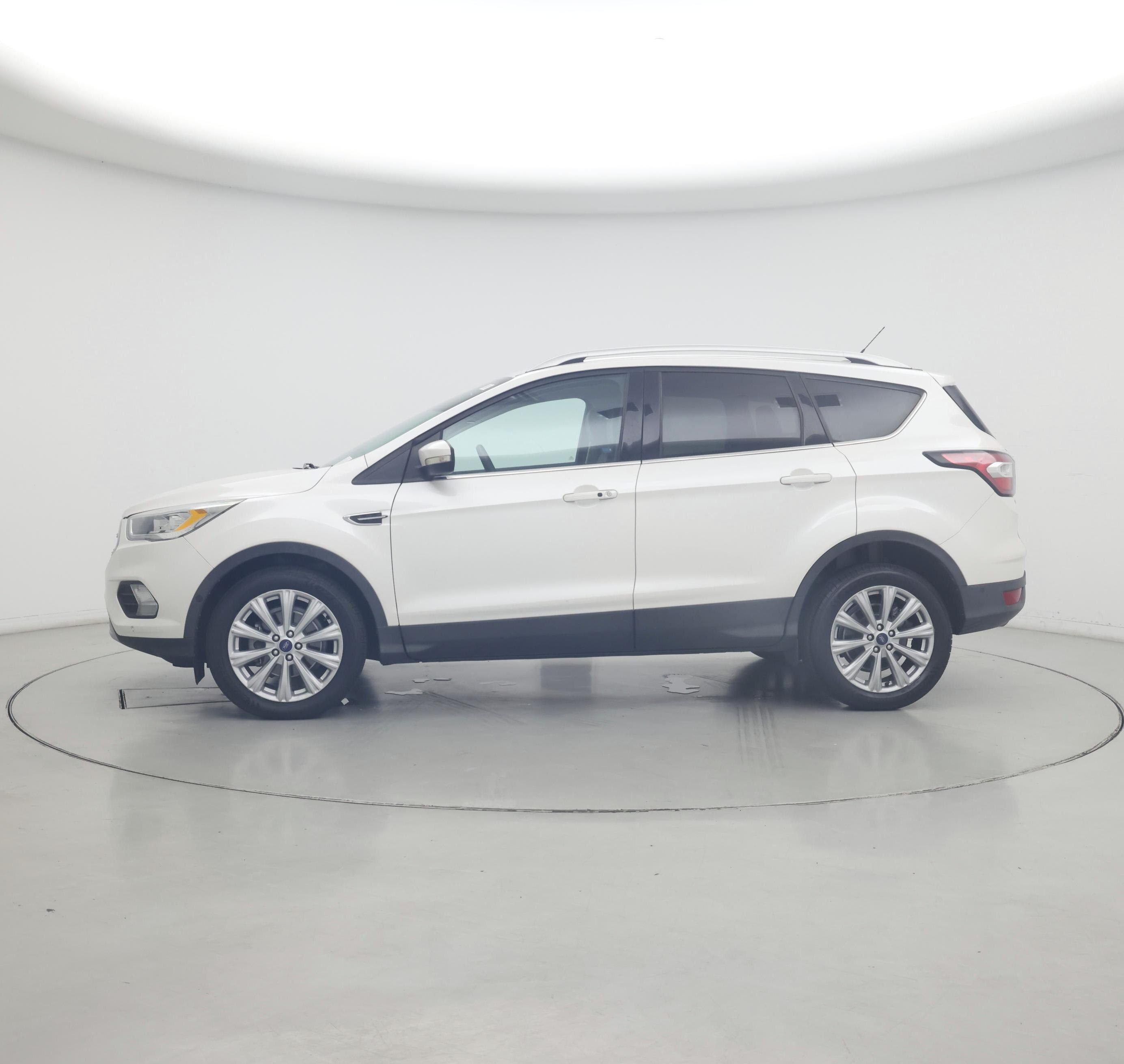 Thumbnail: 2017 Ford Escape - 3