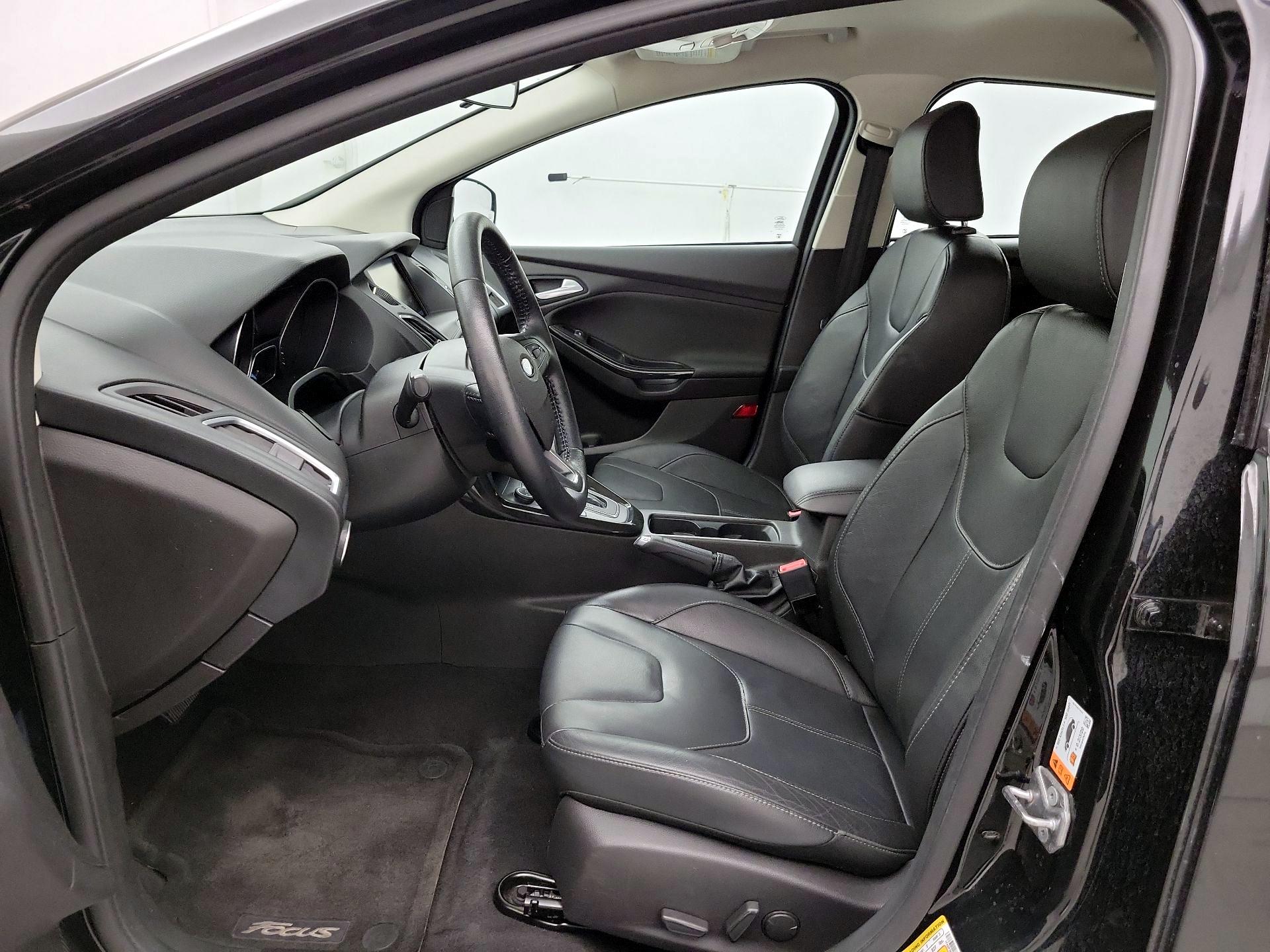 Thumbnail: 2015 Ford Focus - 11