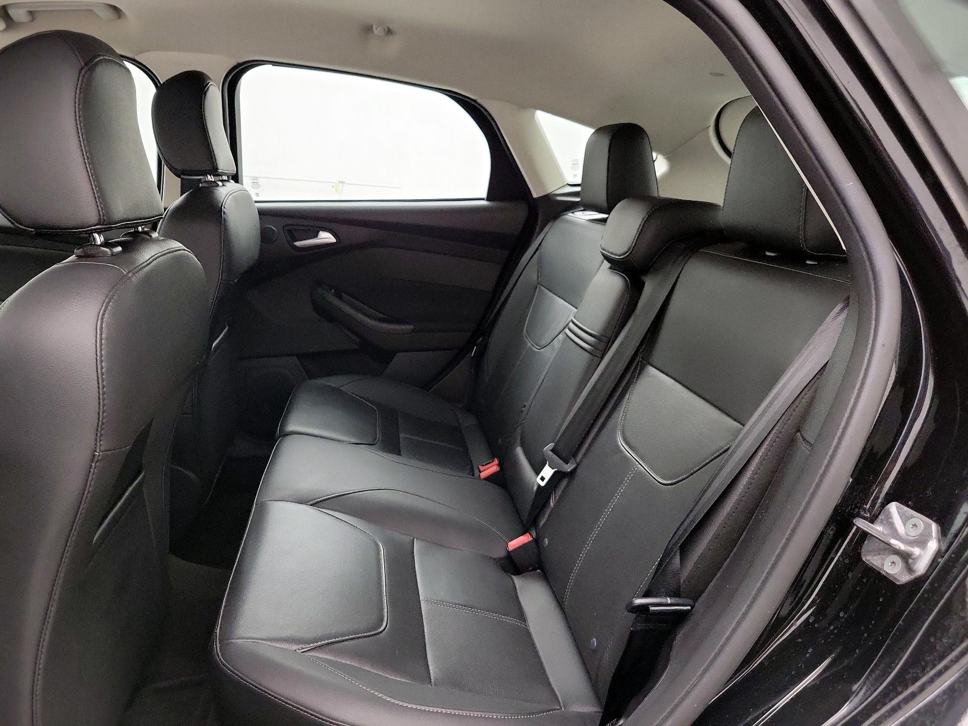 Thumbnail: 2015 Ford Focus - 20