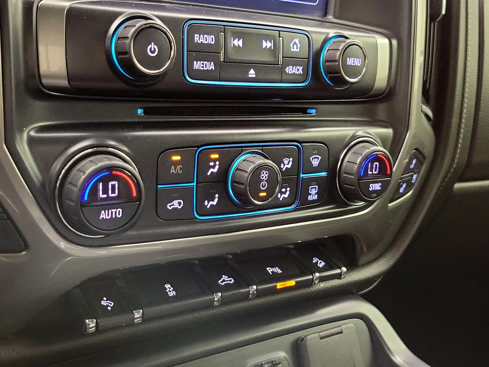 Thumbnail: 2018 Chevrolet Silverado 1500 - 17