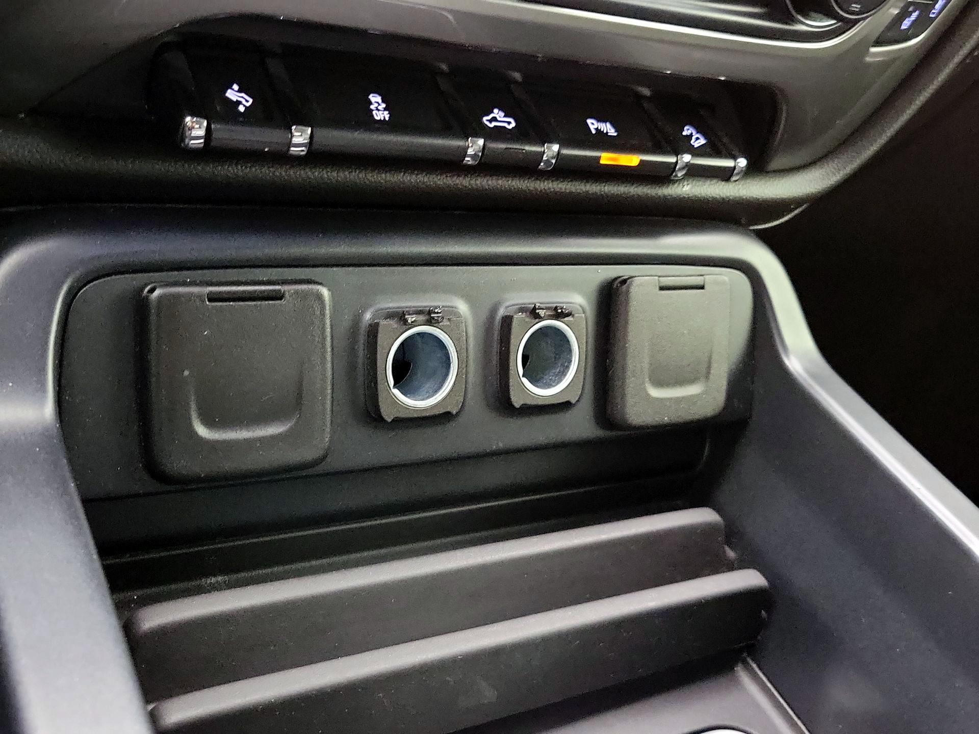 Thumbnail: 2018 Chevrolet Silverado 1500 - 19