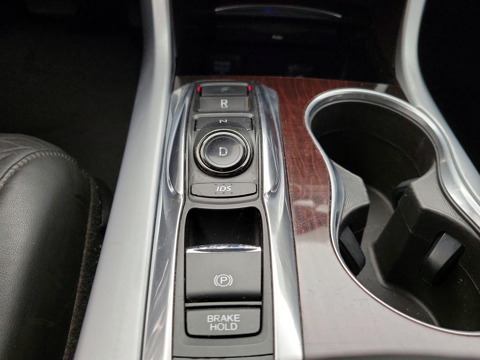 Thumbnail: 2017 Acura TLX - 17
