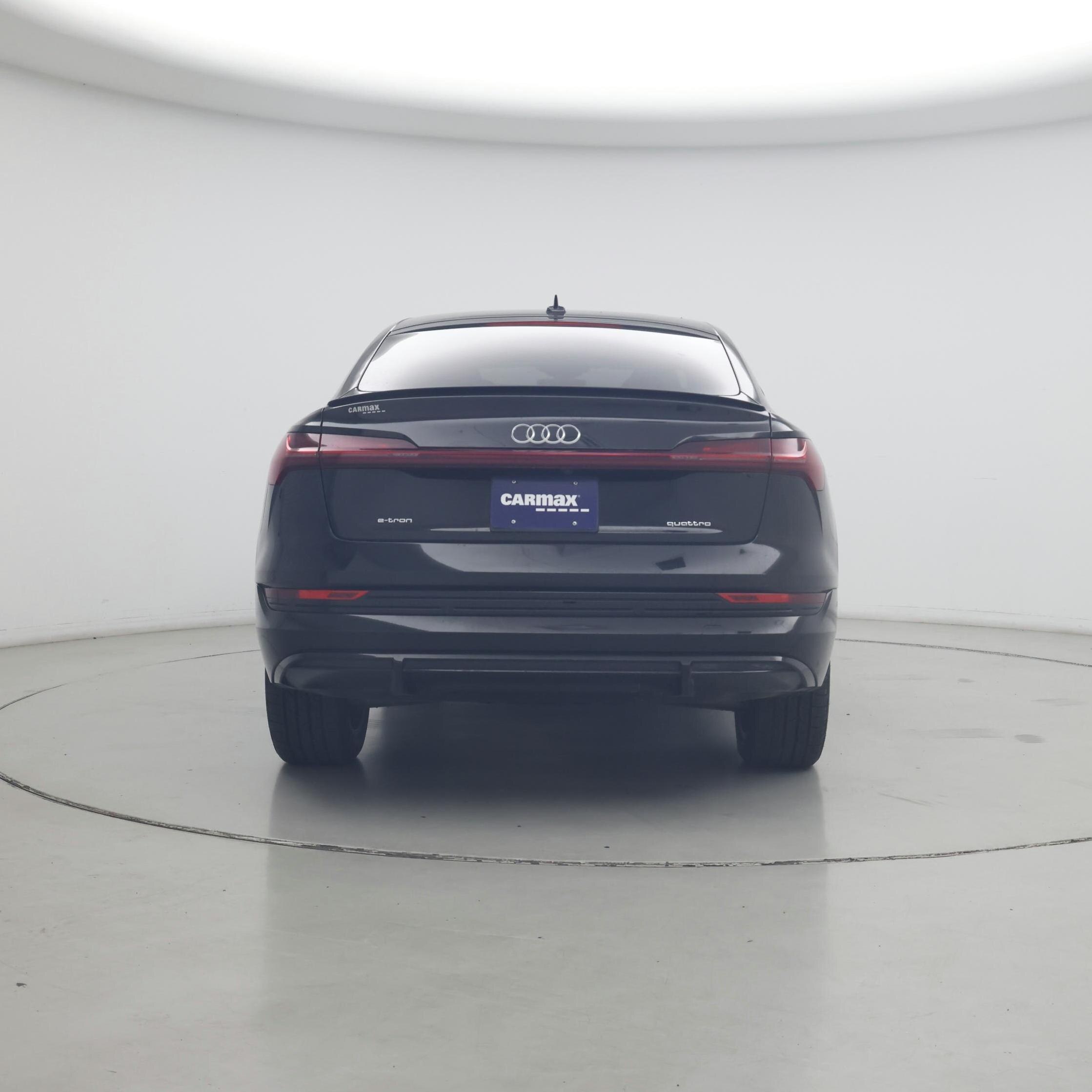 Thumbnail: 2022 Audi e-tron S - 6