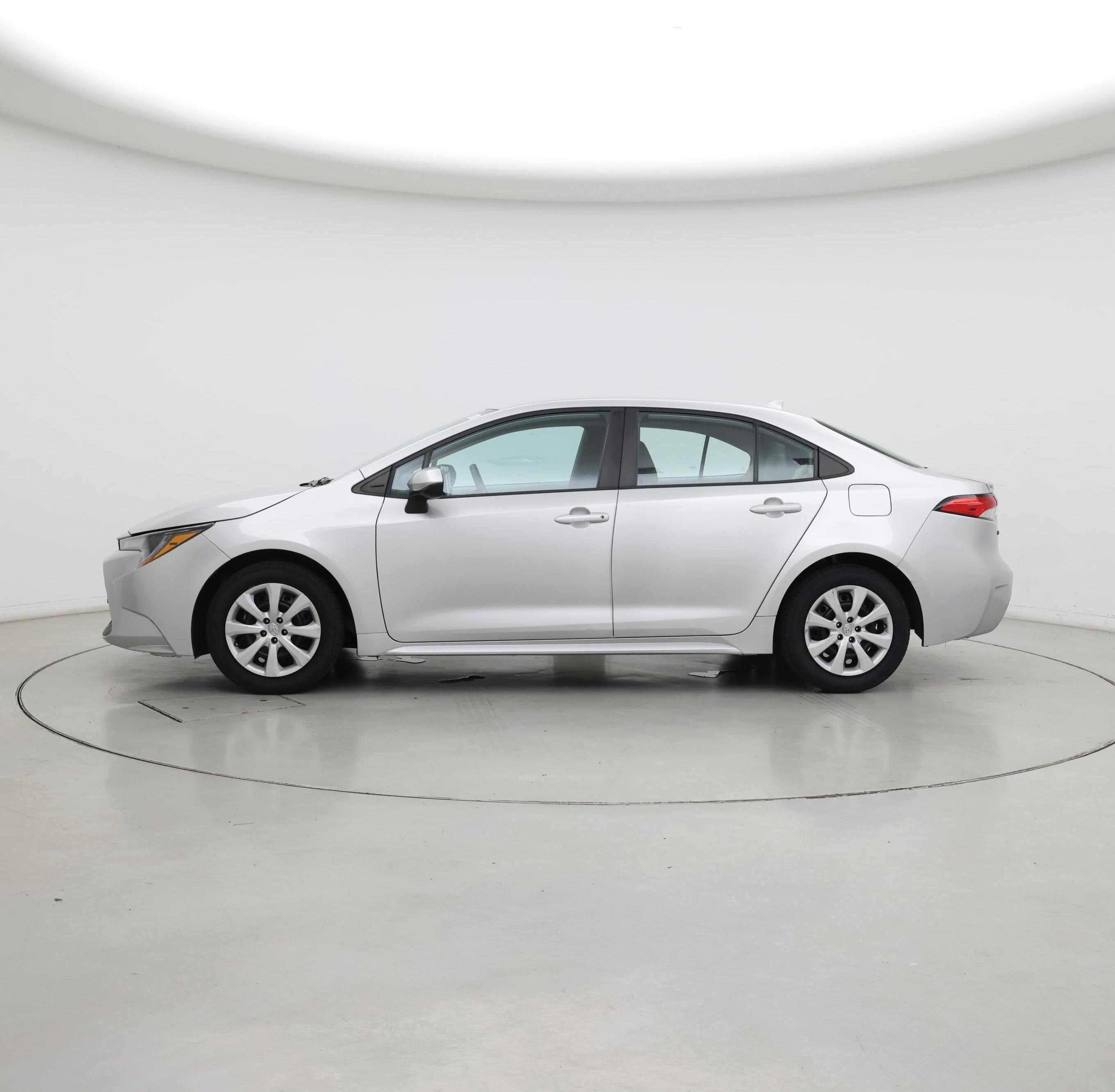 Thumbnail: 2021 Toyota Corolla - 3