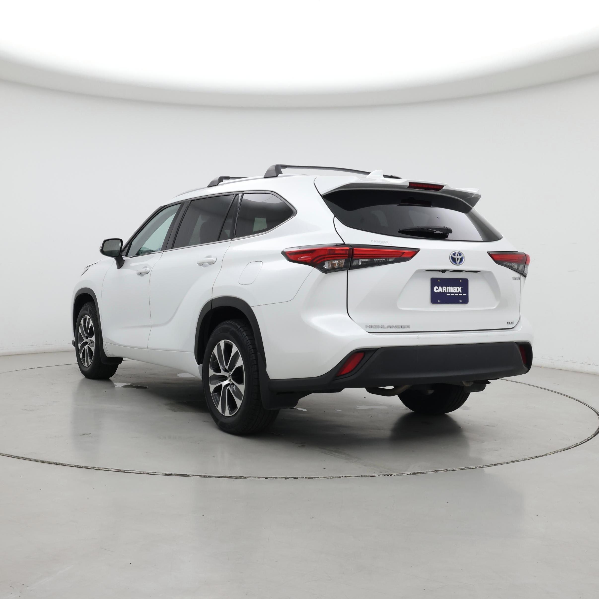Thumbnail: 2022 Toyota Highlander - 2