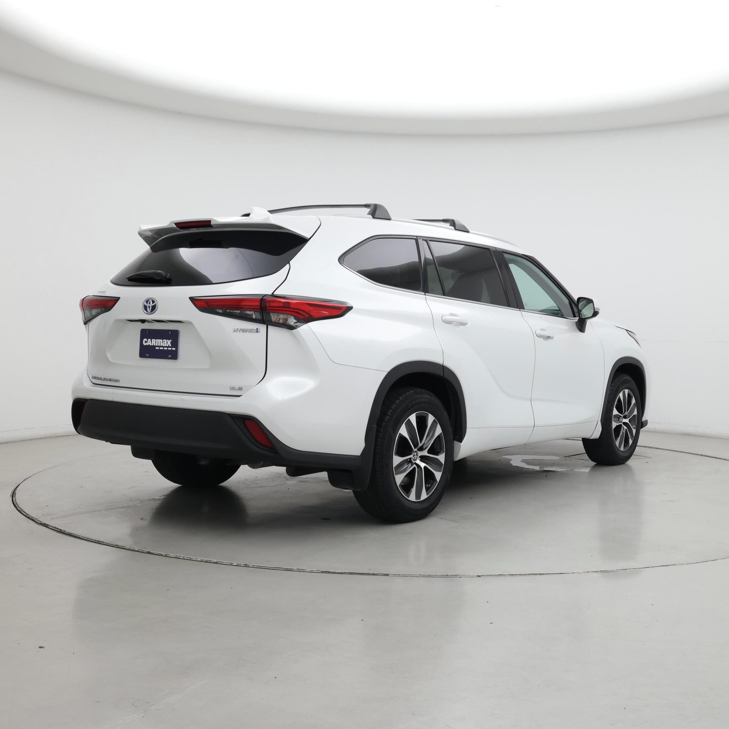 Thumbnail: 2022 Toyota Highlander - 8