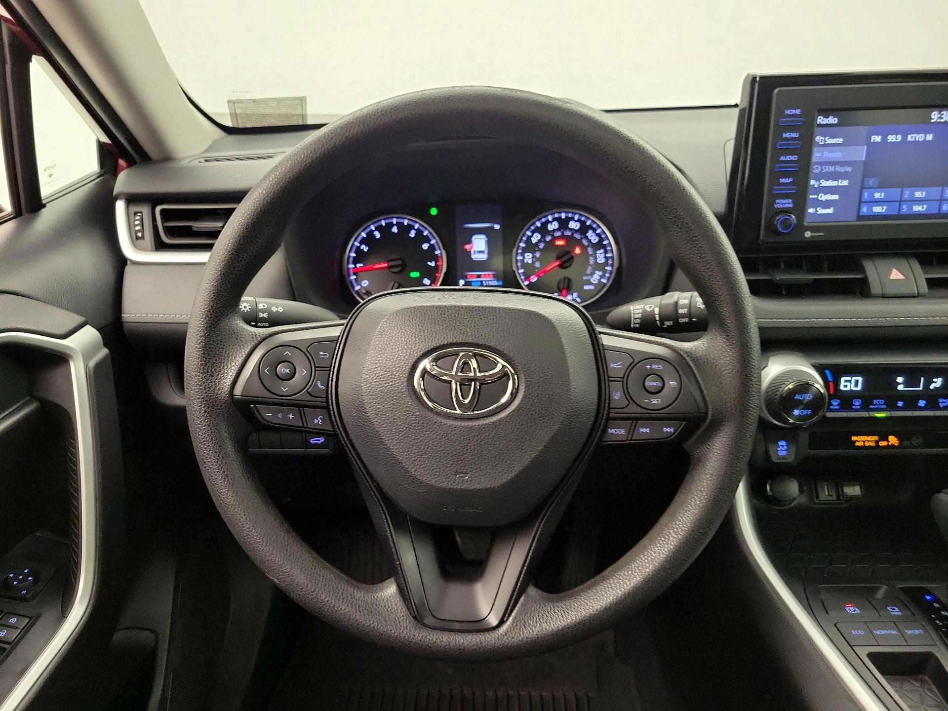 Thumbnail: 2022 Toyota RAV4 - 10