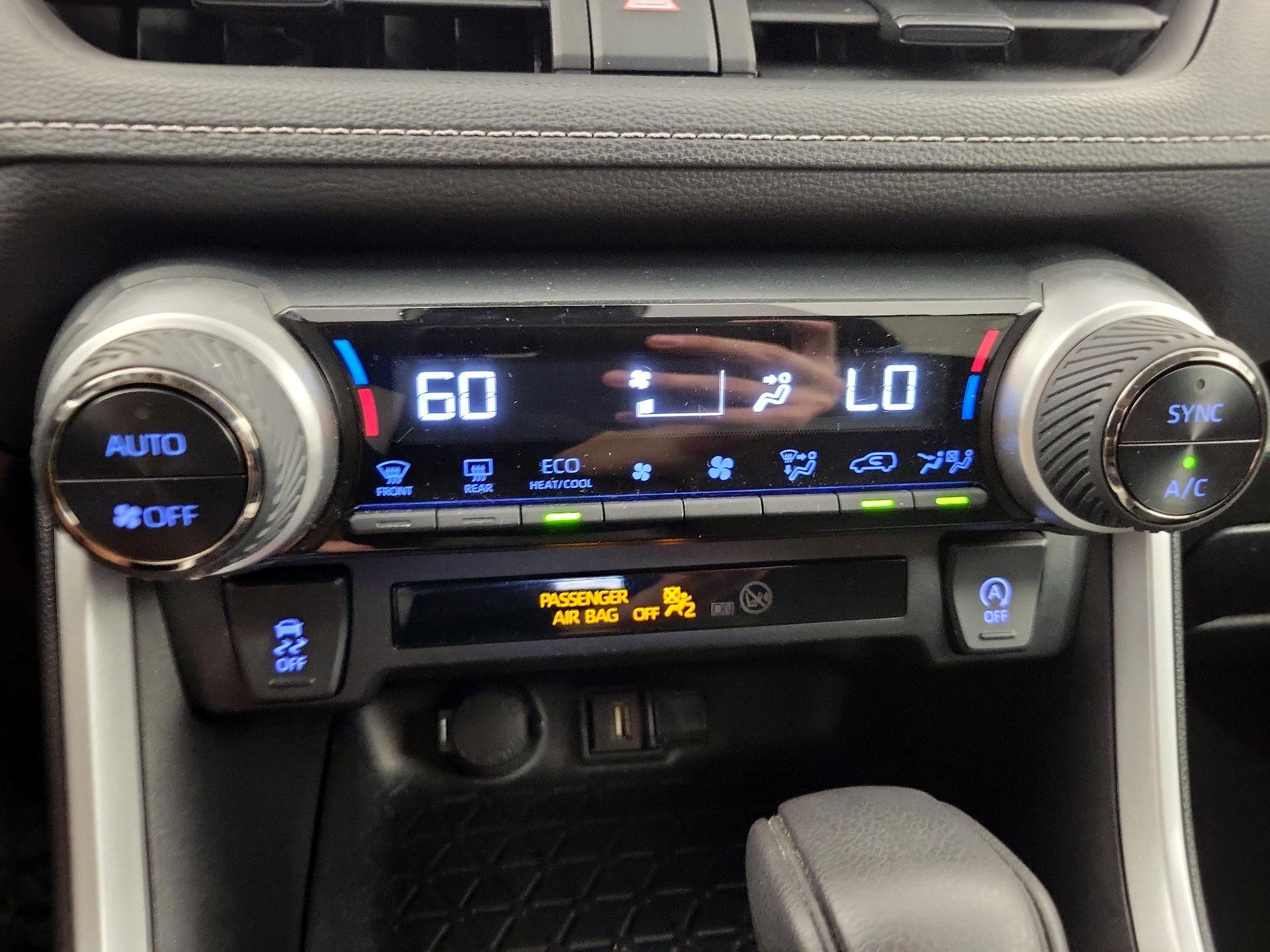 Thumbnail: 2022 Toyota RAV4 - 16