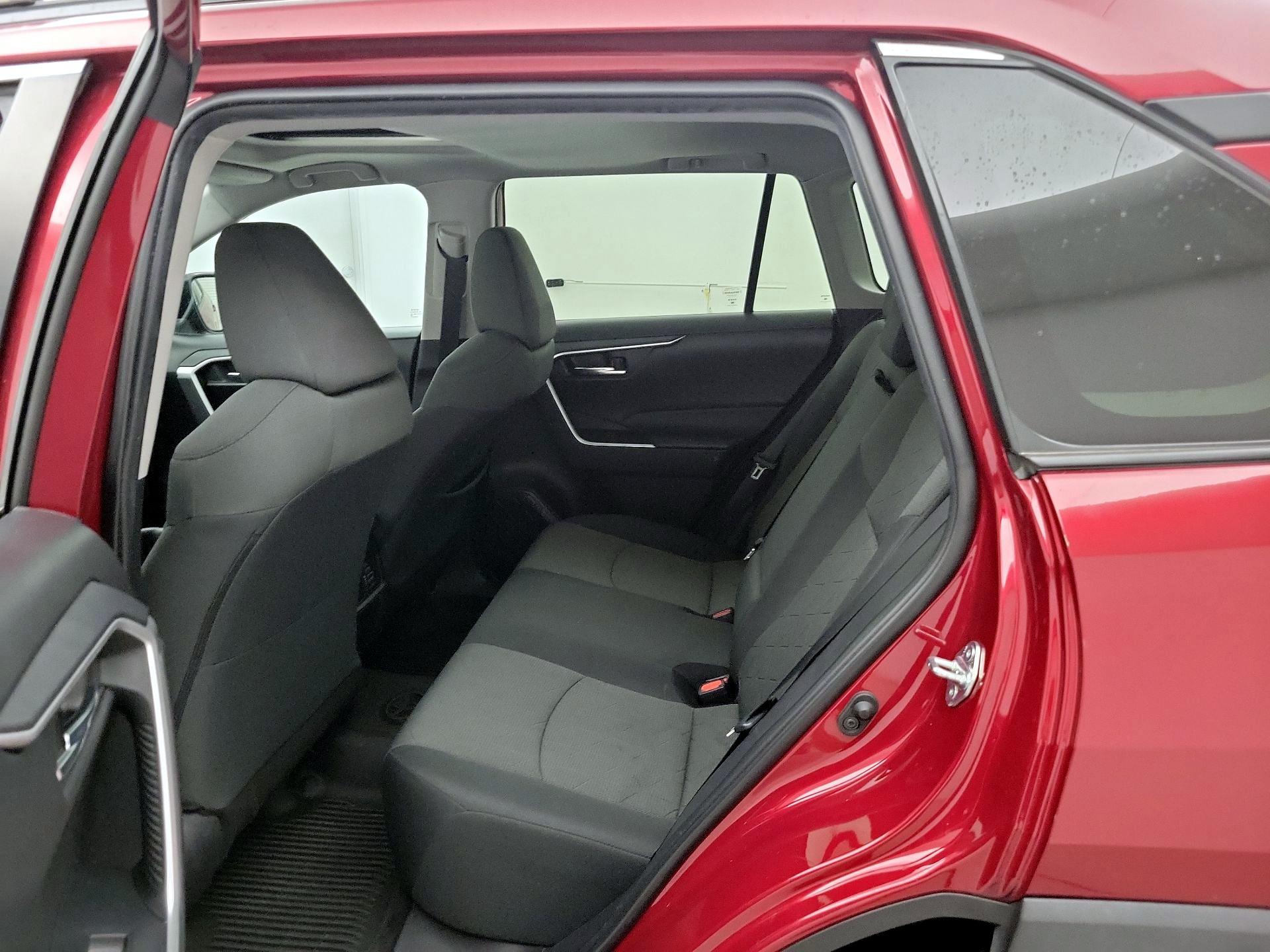 Thumbnail: 2022 Toyota RAV4 - 20