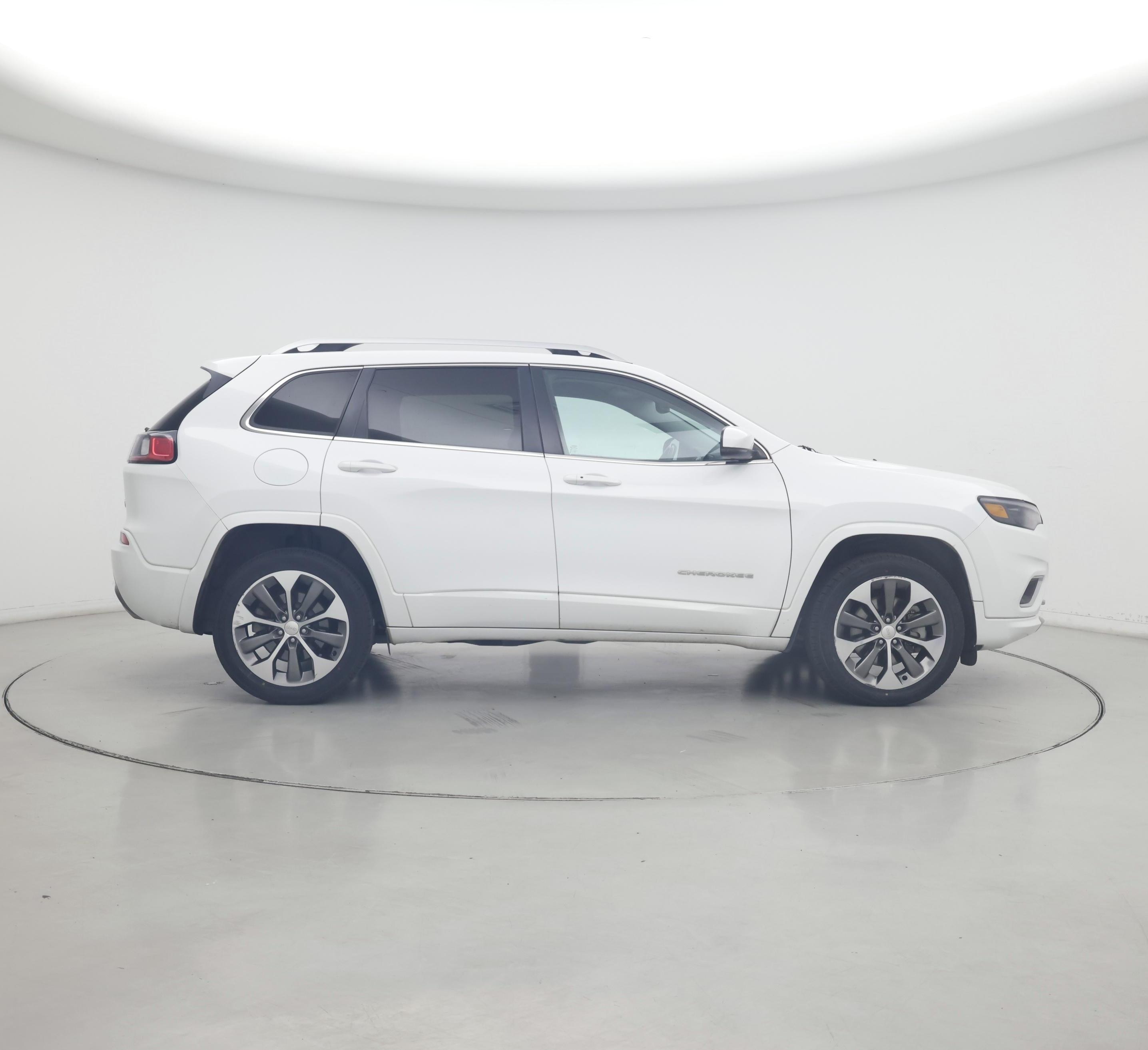 Thumbnail: 2019 Jeep Cherokee - 7