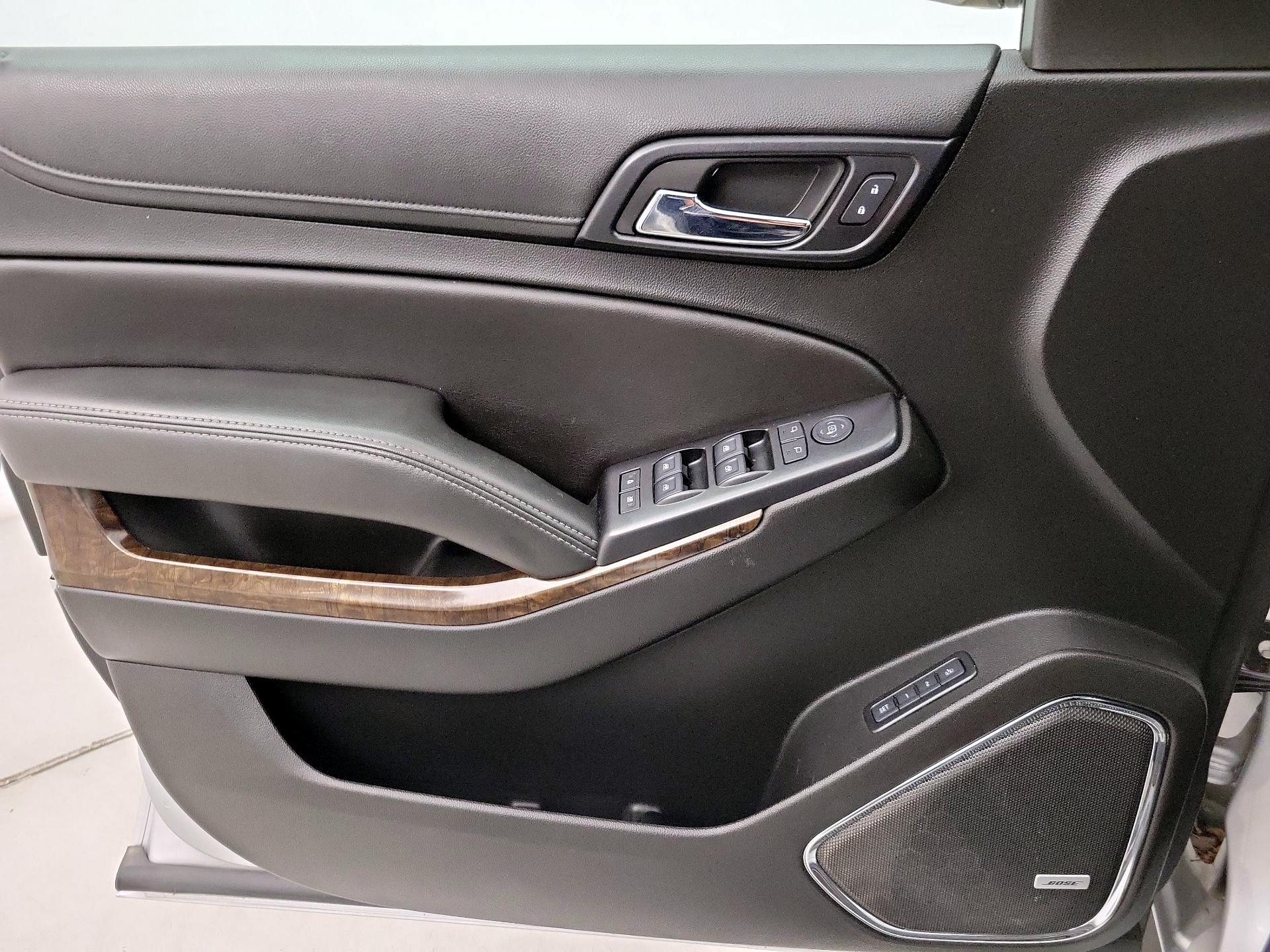 Thumbnail: 2018 Chevrolet Suburban - 12