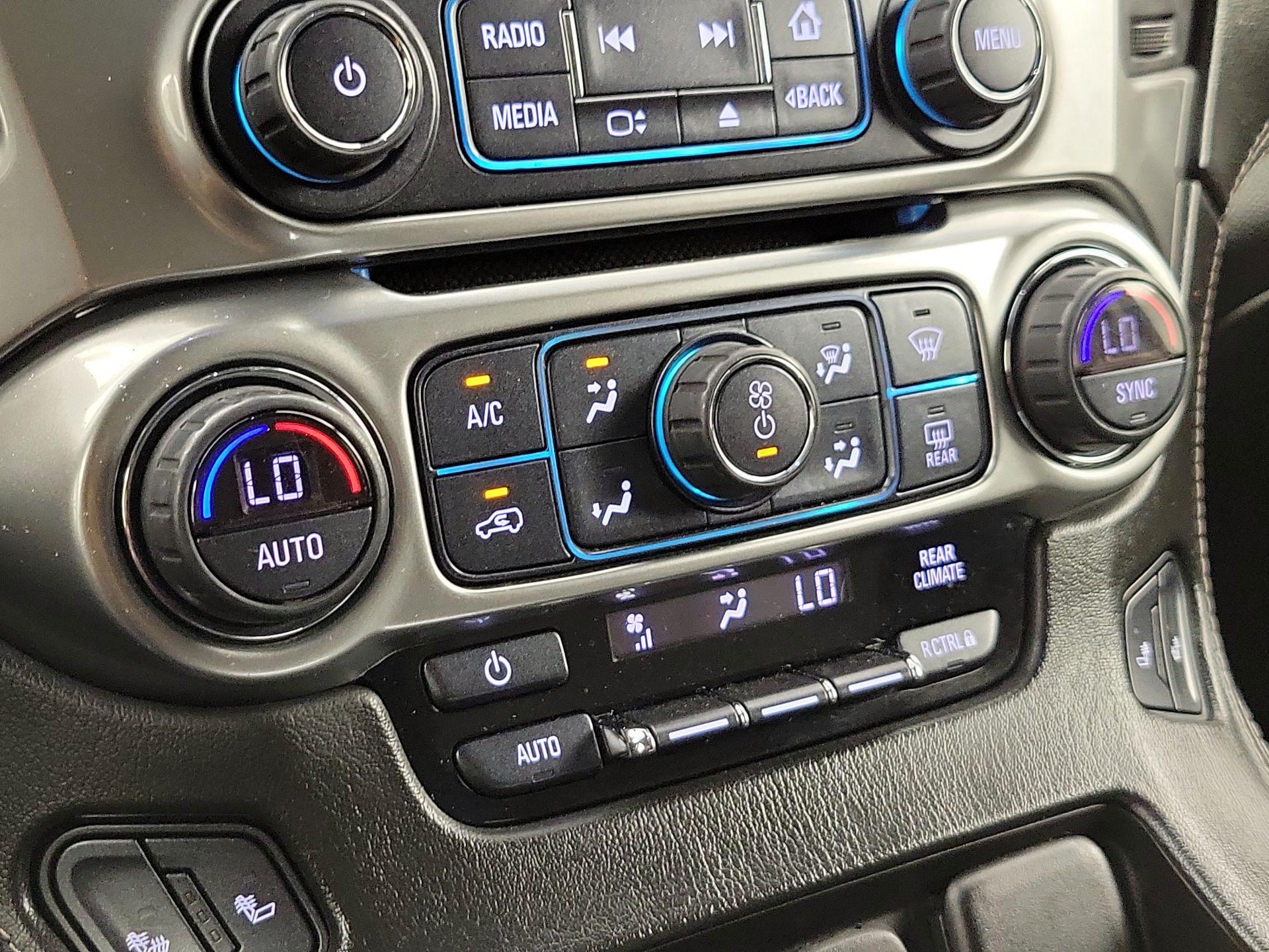 Thumbnail: 2018 Chevrolet Suburban - 16