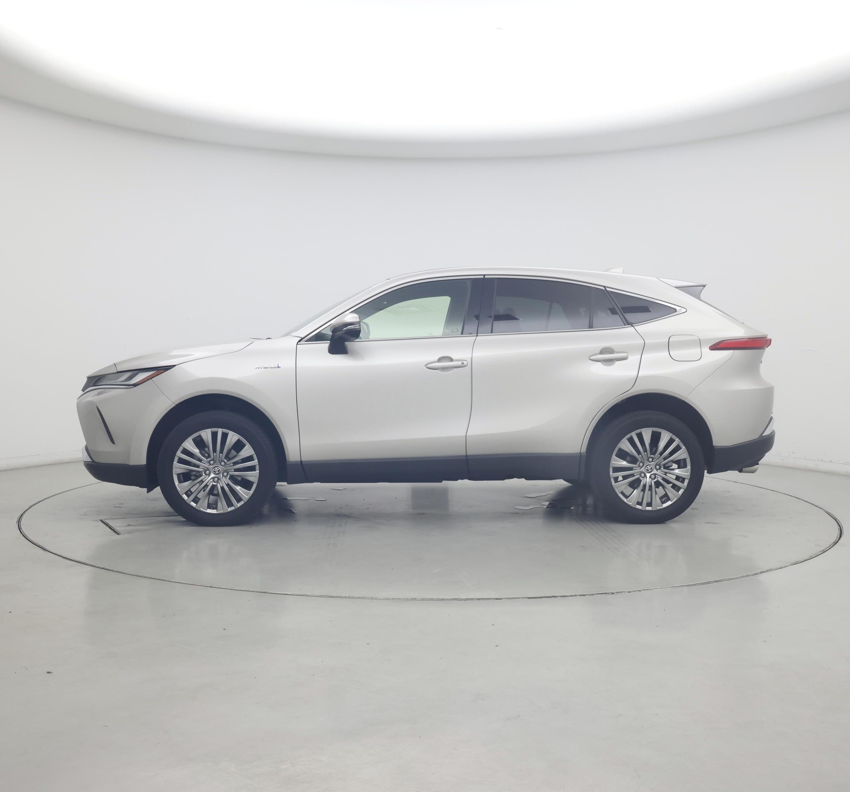 Thumbnail: 2021 Toyota Venza - 3