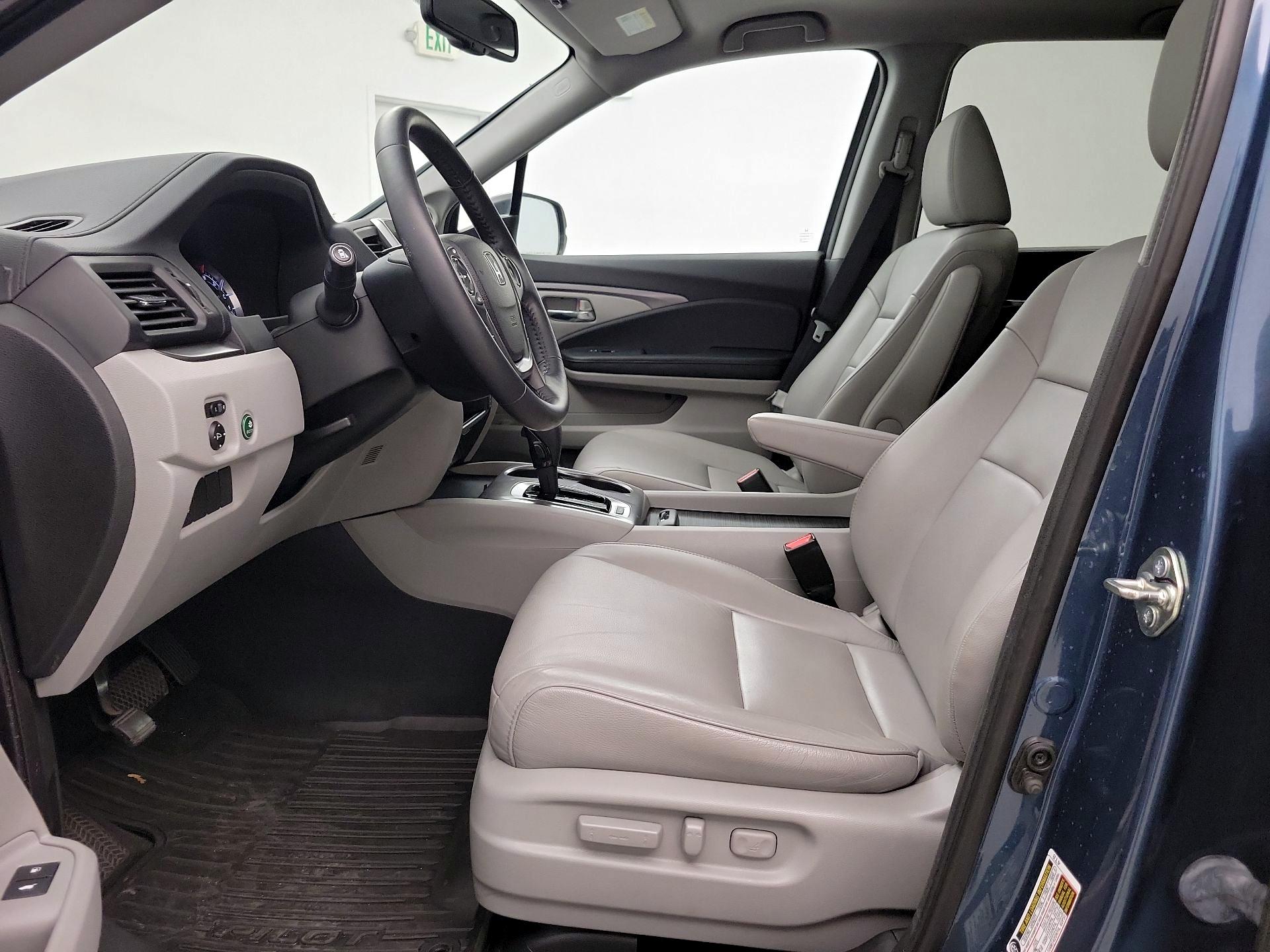 Thumbnail: 2016 Honda Pilot - 11