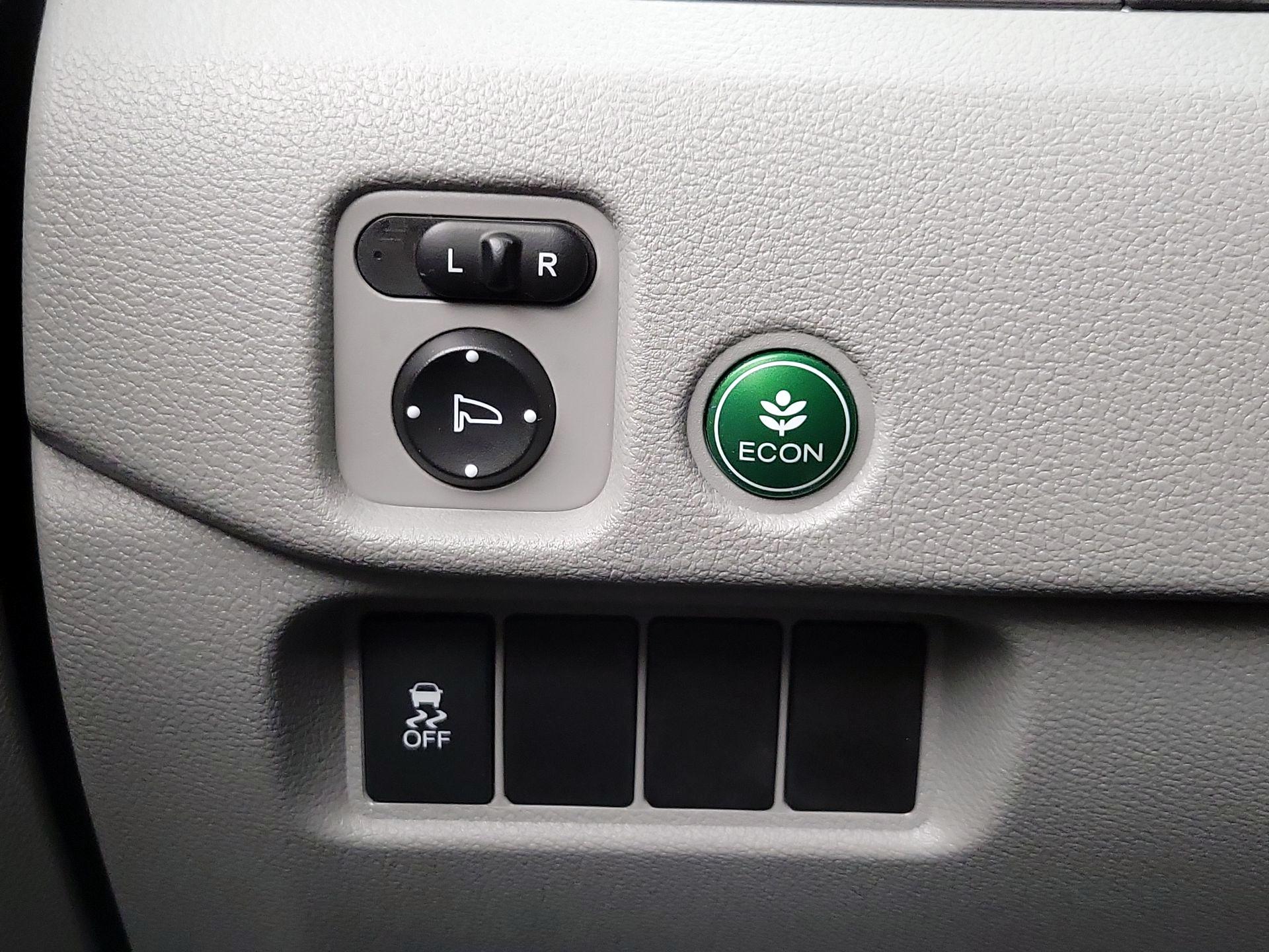 Thumbnail: 2016 Honda Pilot - 13
