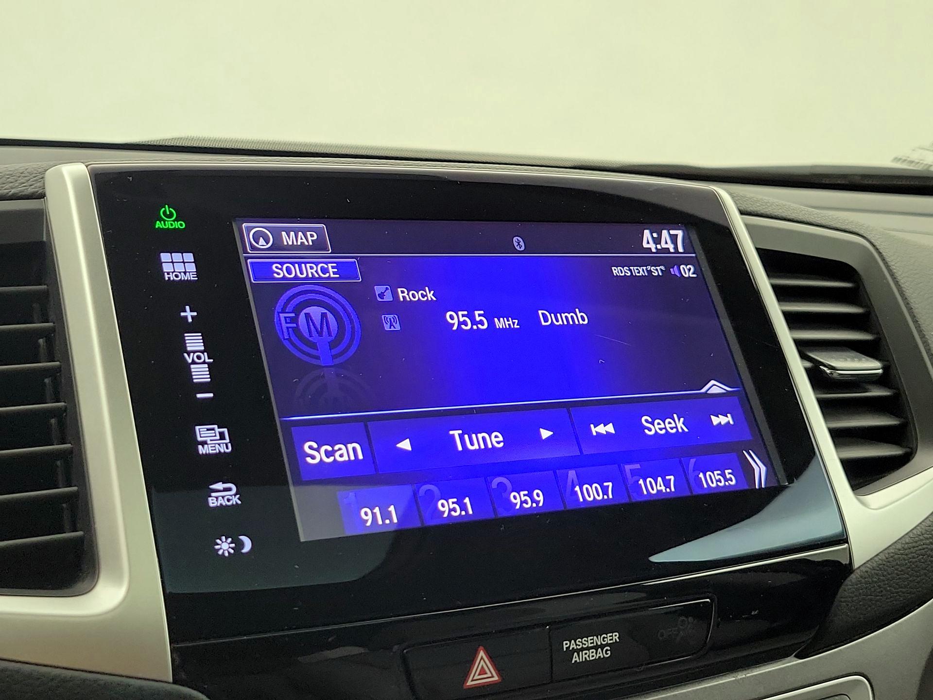Thumbnail: 2016 Honda Pilot - 16