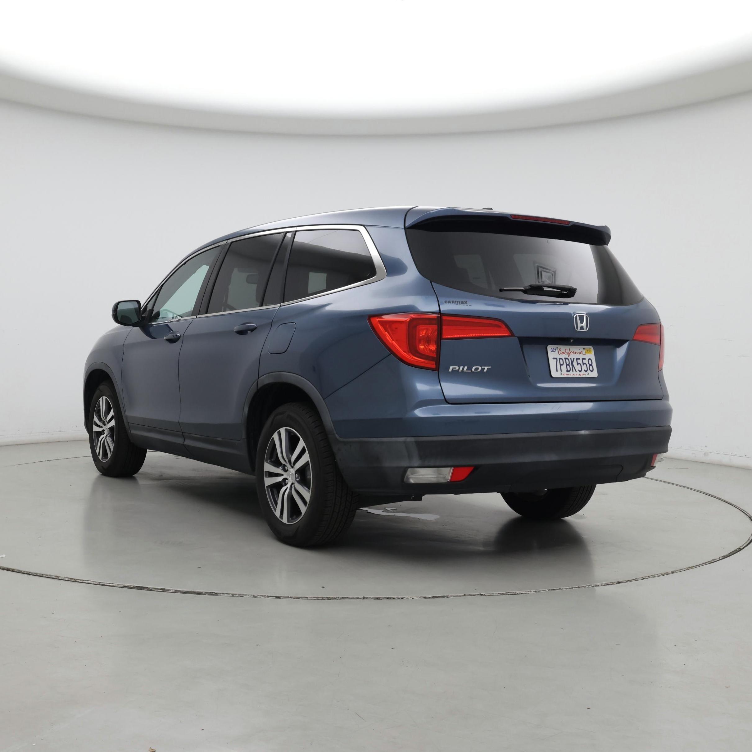Thumbnail: 2016 Honda Pilot - 2