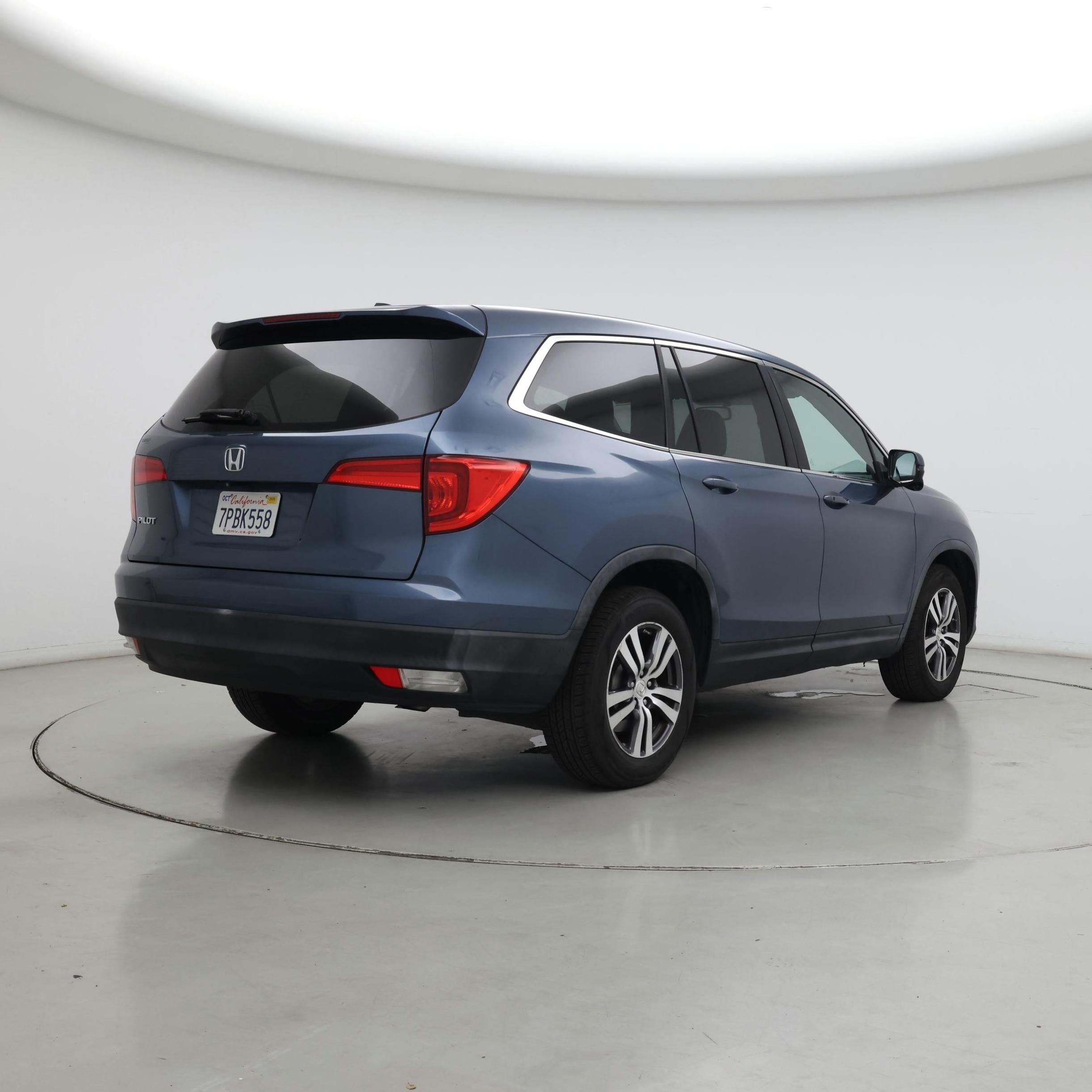 Thumbnail: 2016 Honda Pilot - 8