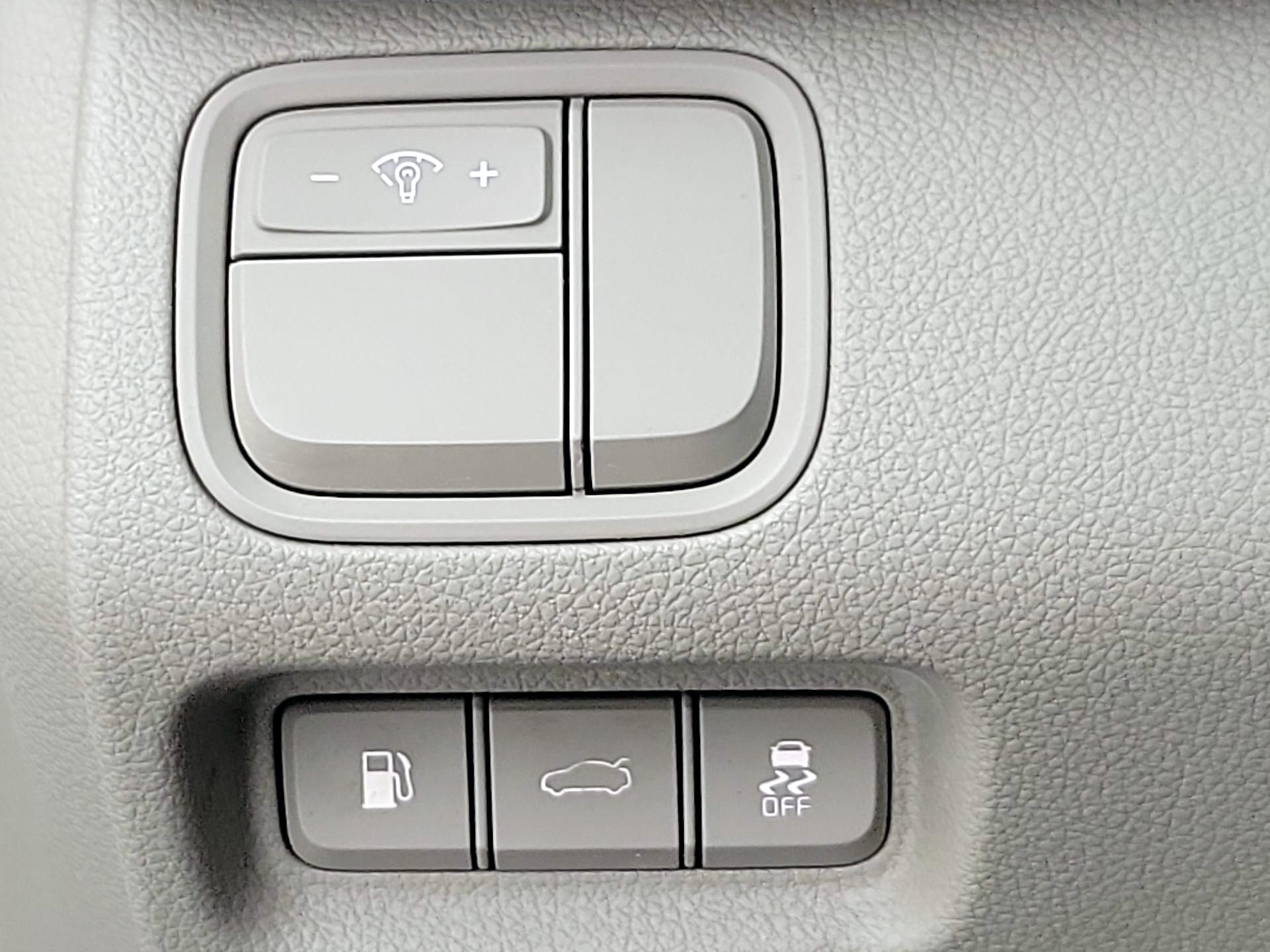 Thumbnail: 2016 Kia Optima - 13