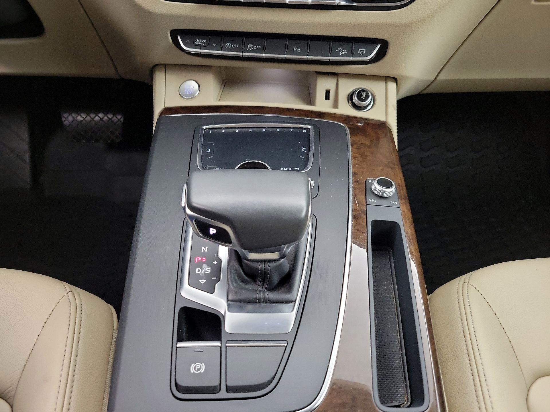 Thumbnail: 2019 Audi Q5 - 18
