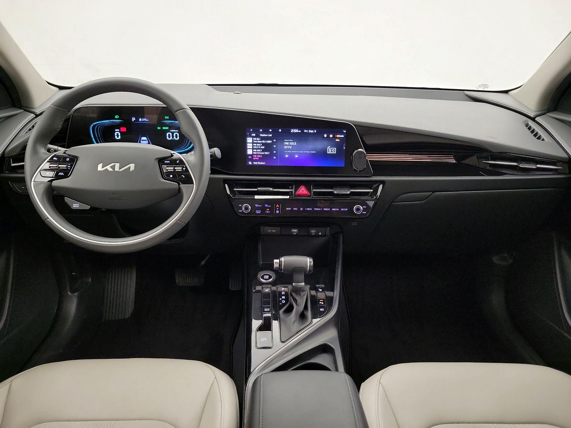Thumbnail: 2023 Kia Niro - 9