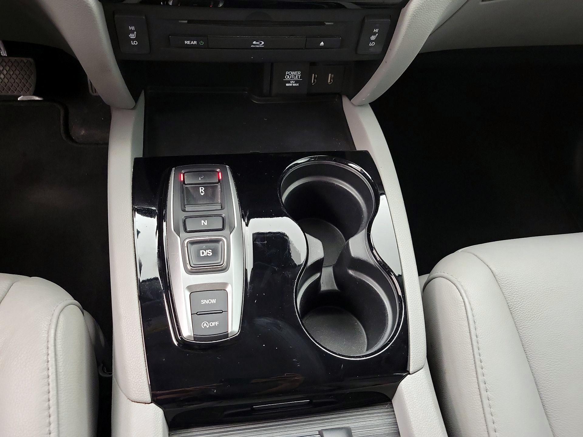 Thumbnail: 2017 Honda Pilot - 18