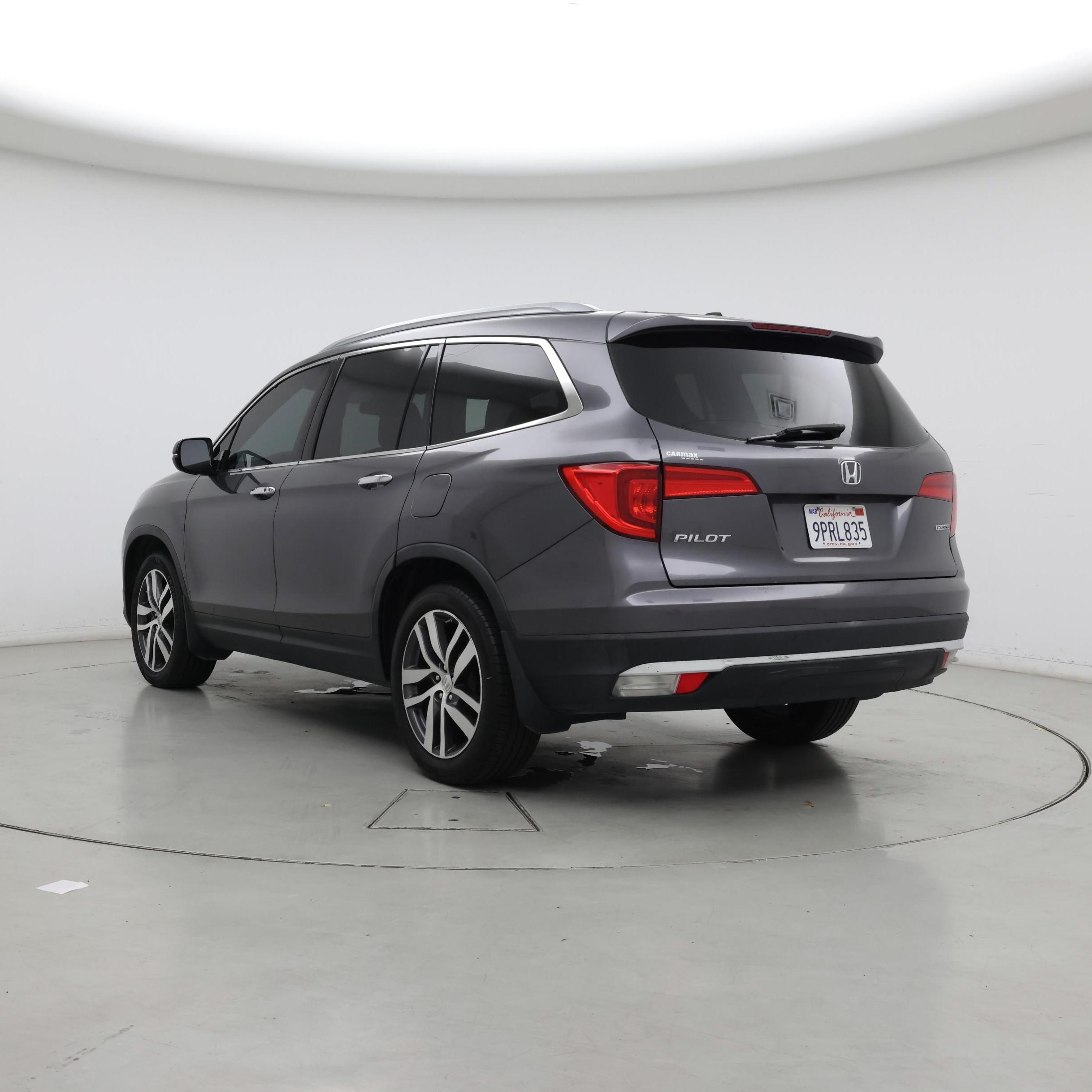 Thumbnail: 2017 Honda Pilot - 2