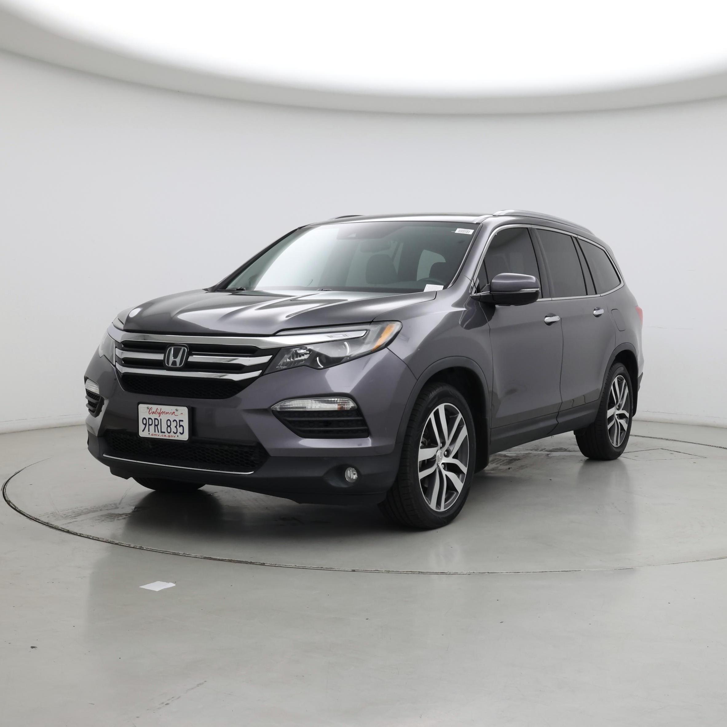 Thumbnail: 2017 Honda Pilot - 4
