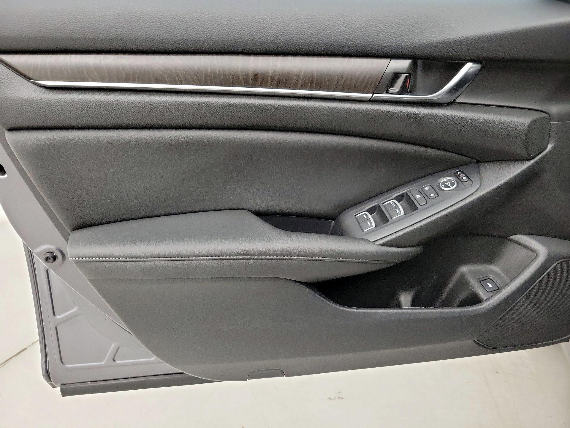 Thumbnail: 2020 Honda Accord - 12