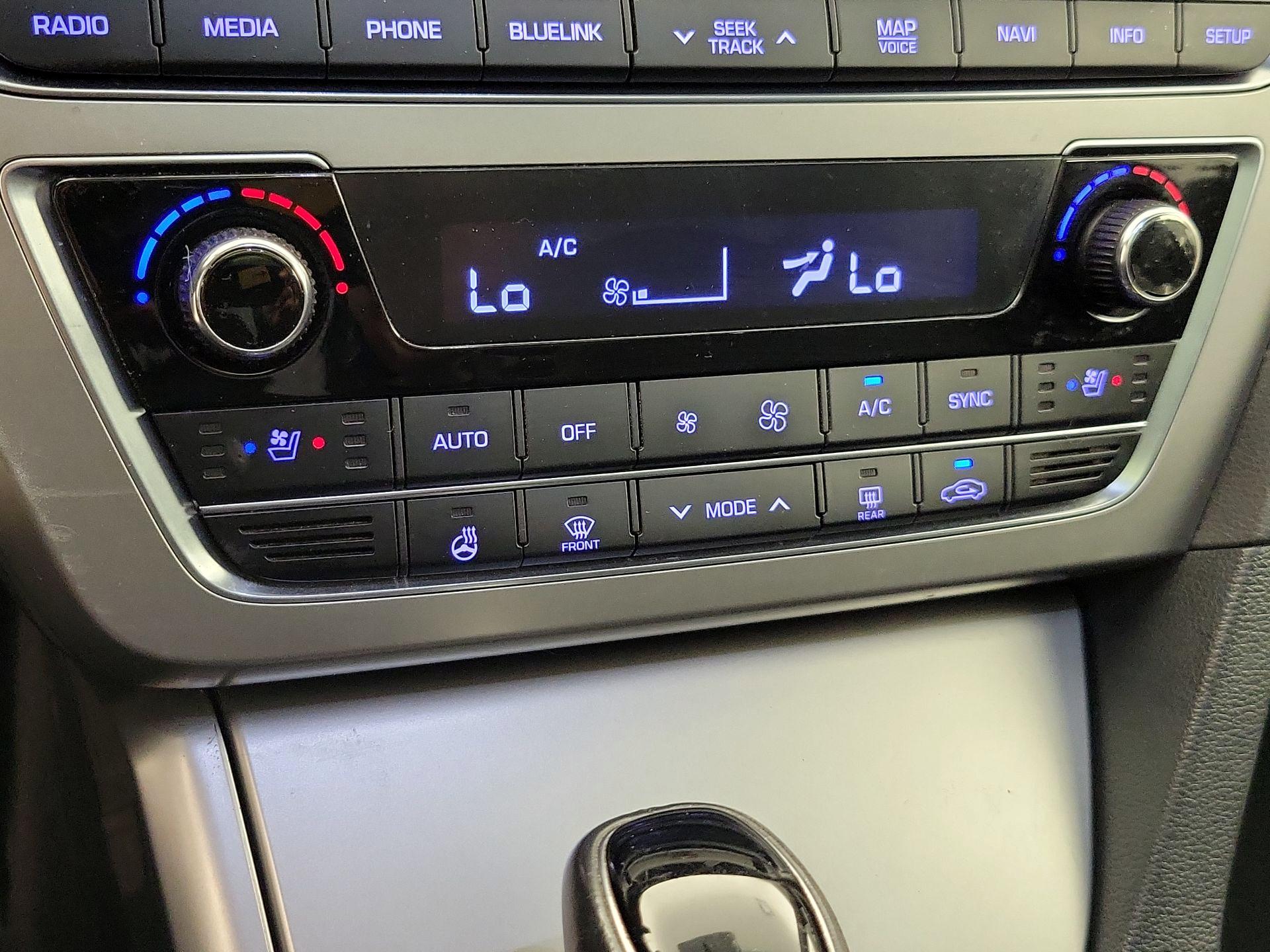 Thumbnail: 2016 Hyundai Sonata - 17