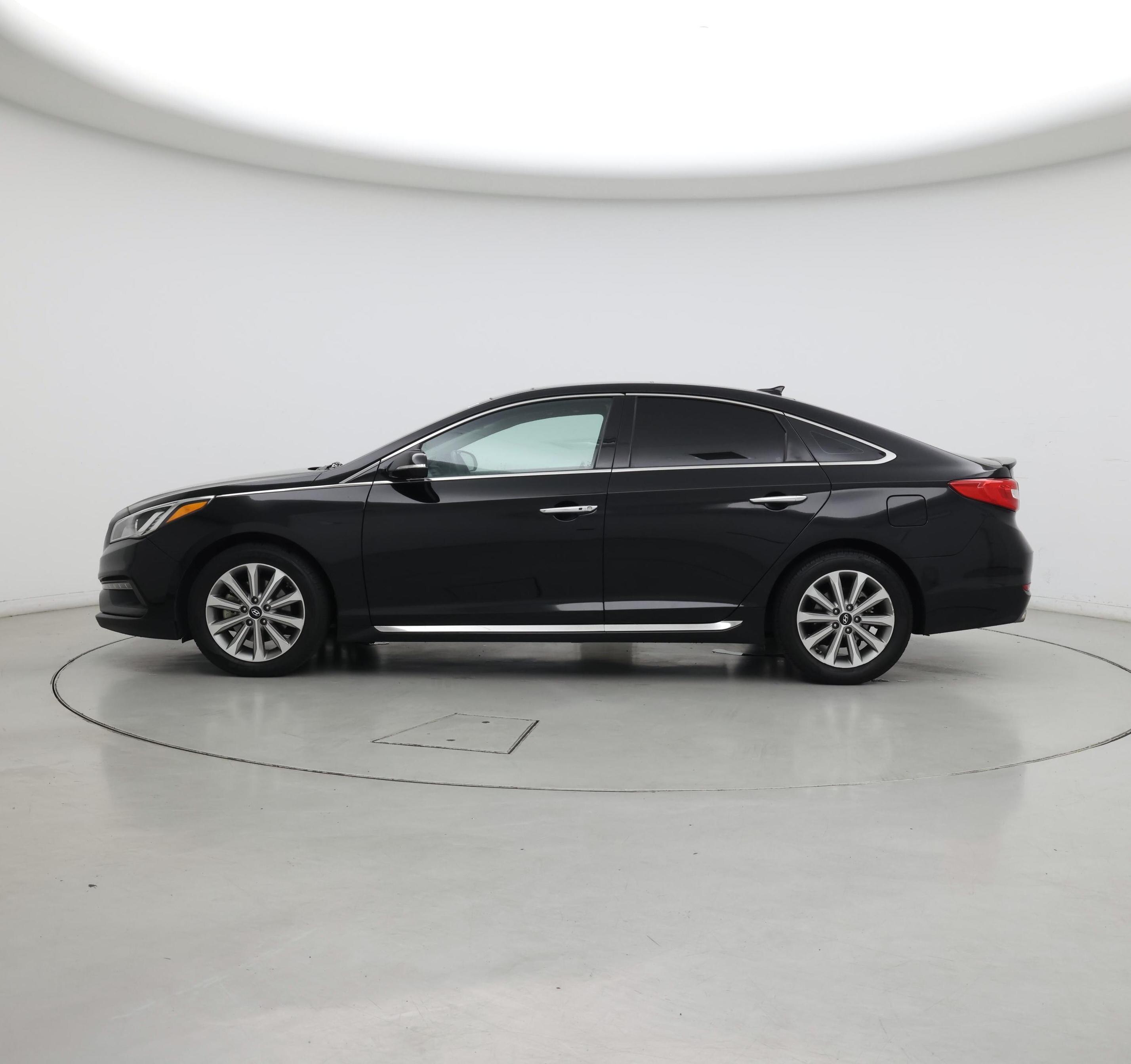 Thumbnail: 2016 Hyundai Sonata - 3
