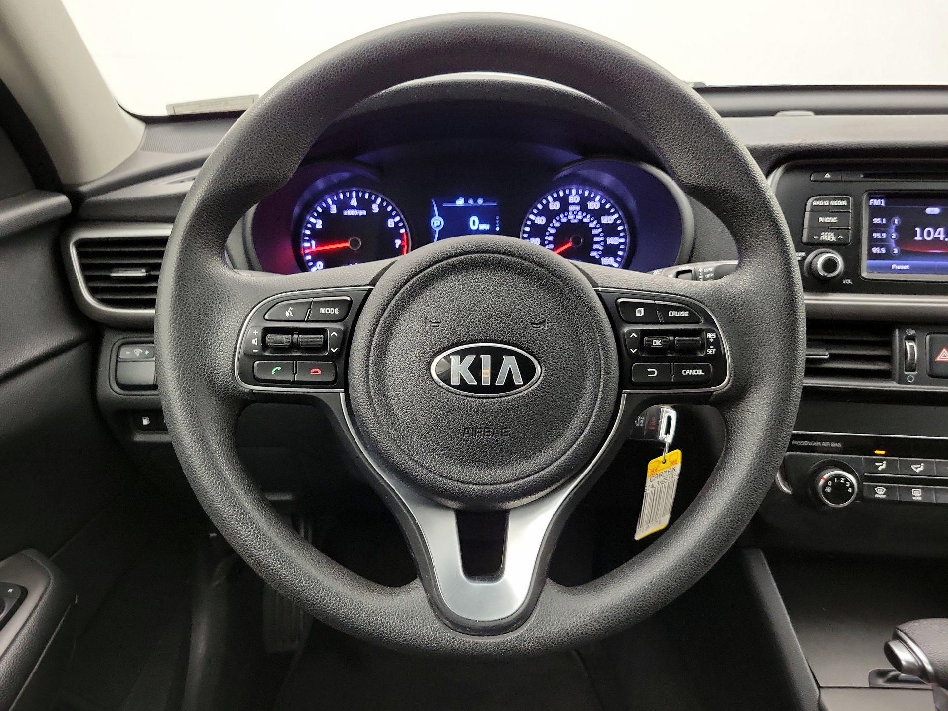 Thumbnail: 2016 Kia Optima - 10