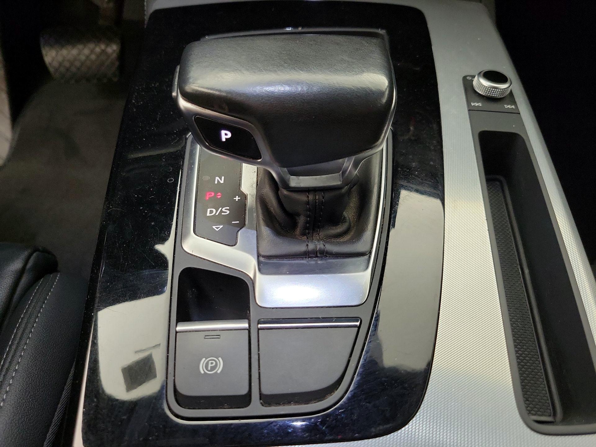 Thumbnail: 2021 Audi Q5 - 18