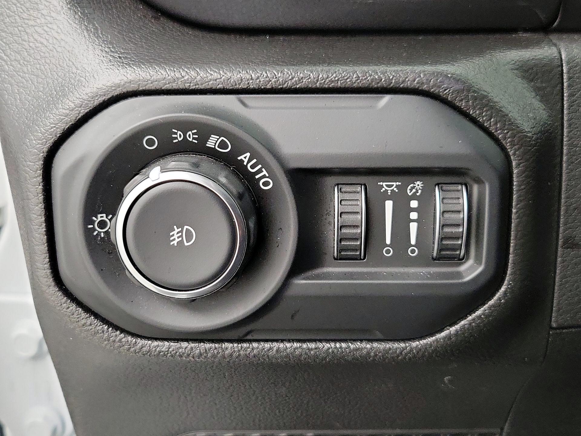 Thumbnail: 2022 Jeep Wrangler - 13